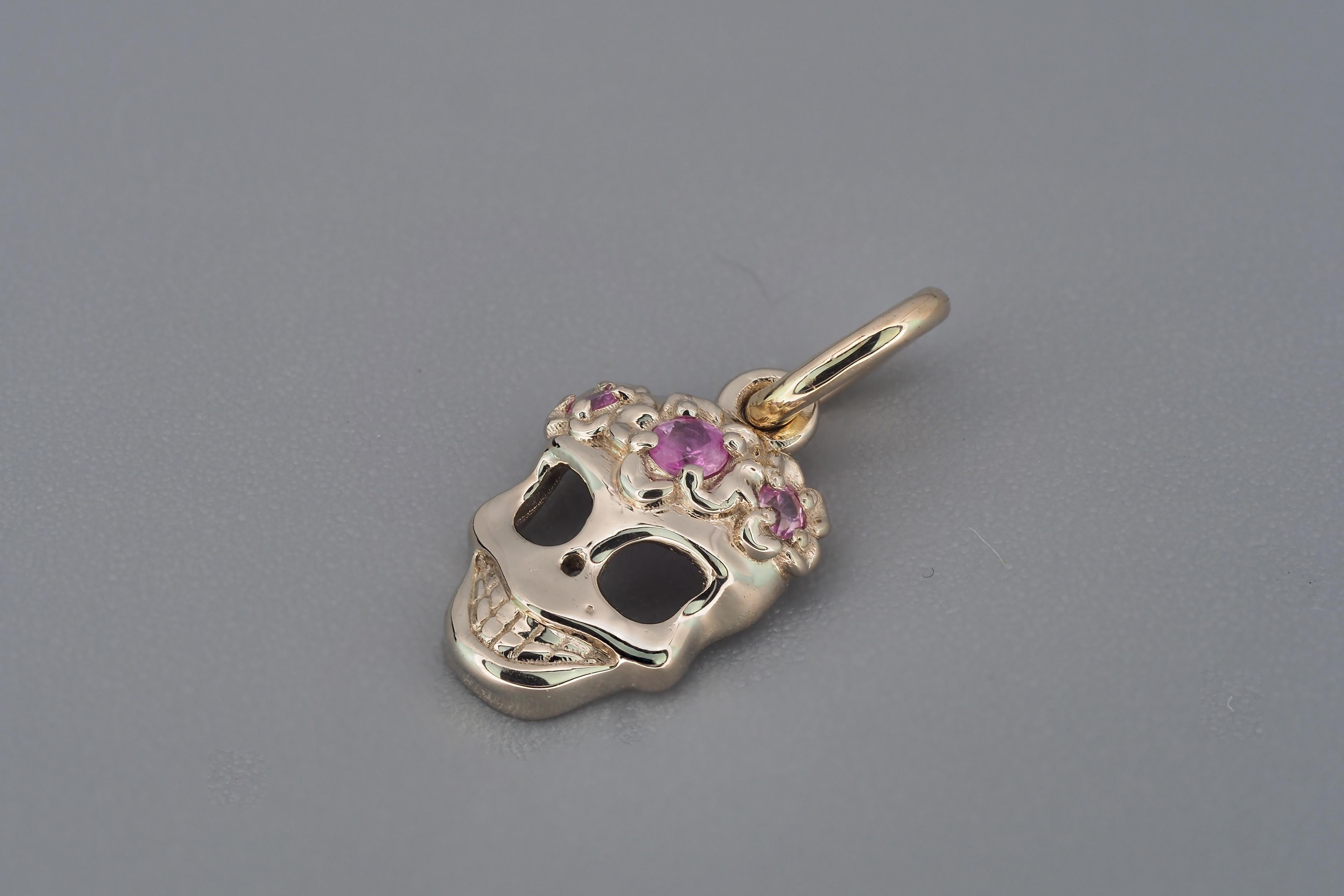 Modern 14k Gold Skull Pendant with Flowers with Sapphires For Sale