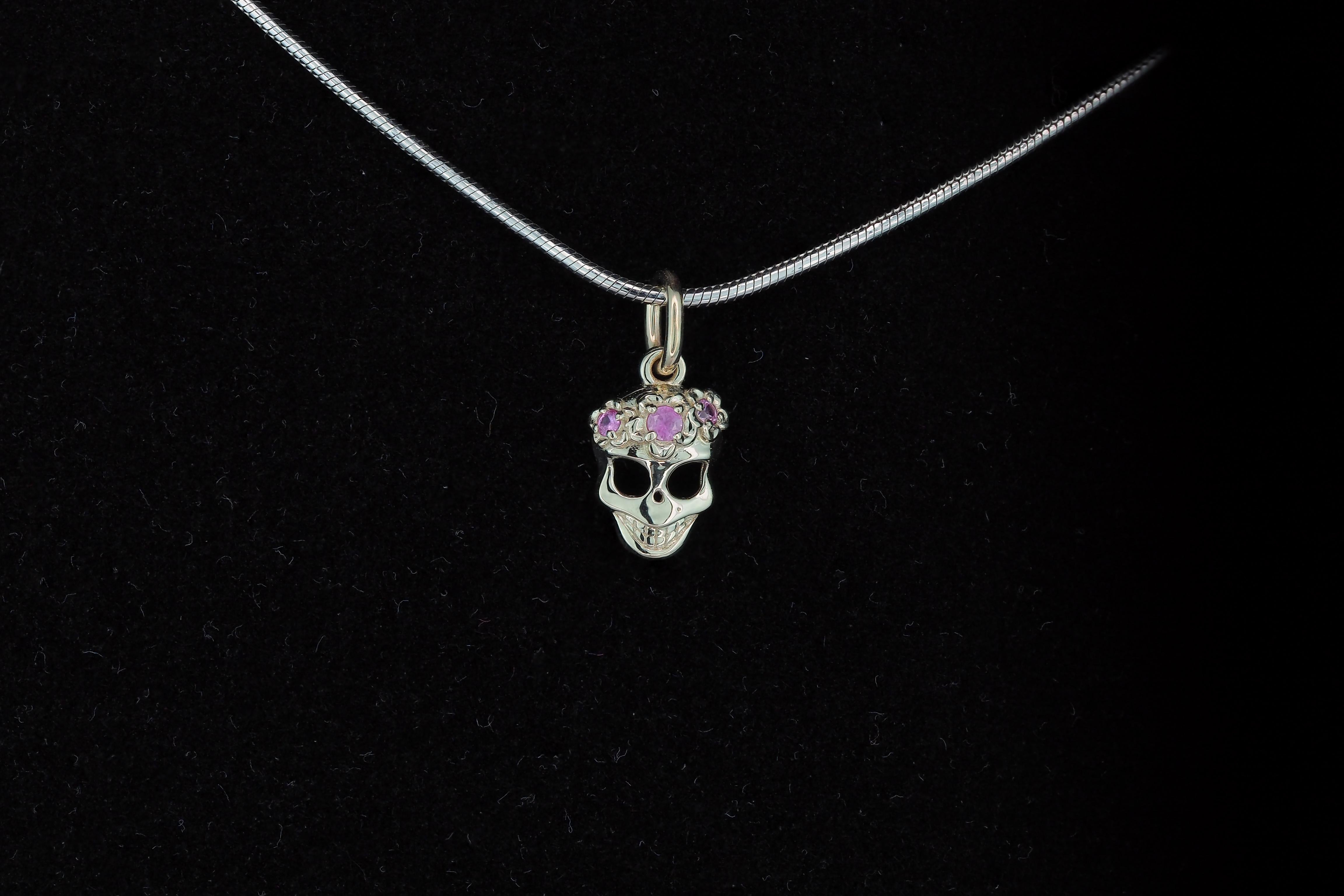 14k Gold Skull Pendant with Flowers with Sapphires For Sale 1