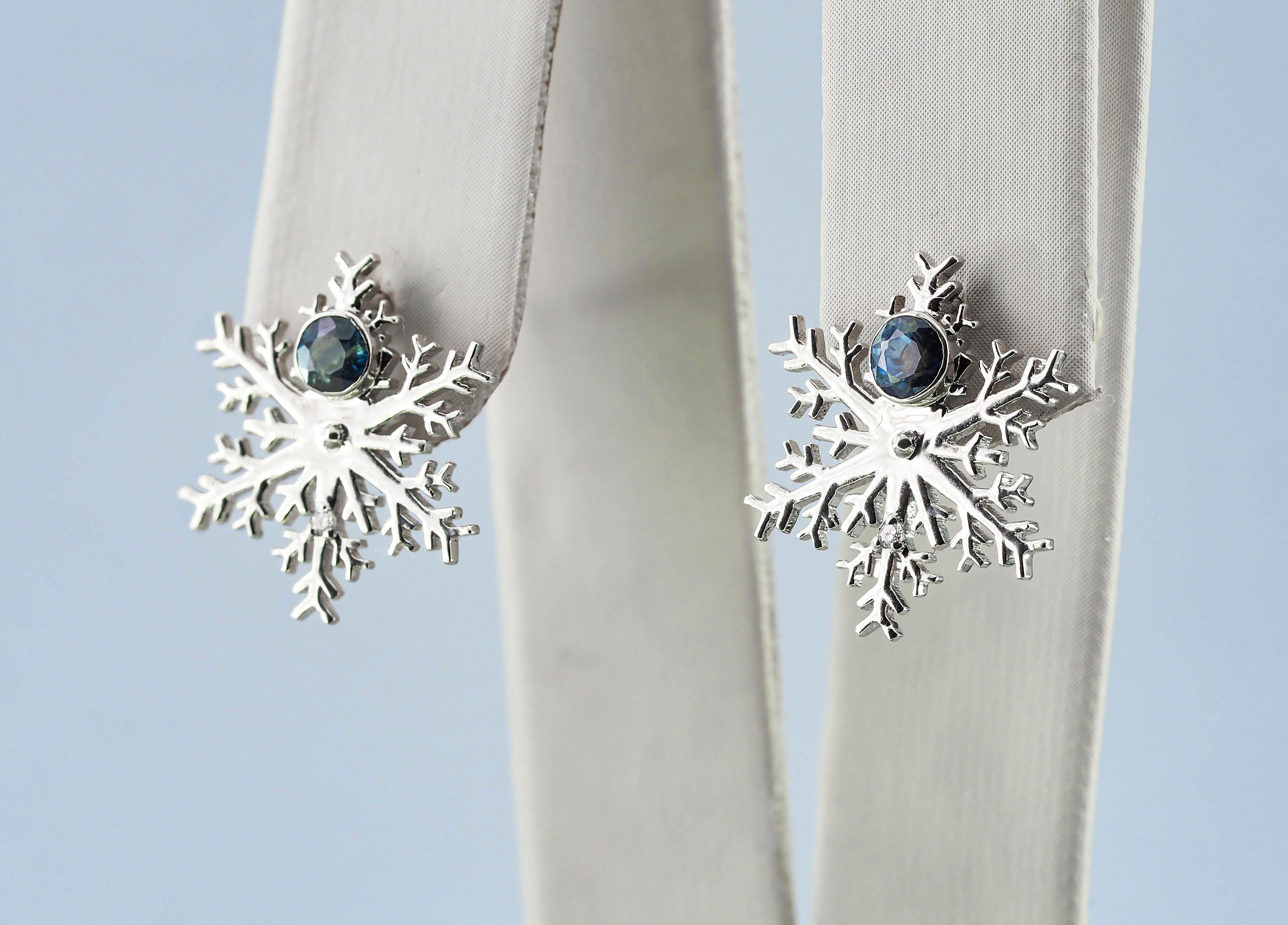 Round Cut 14k Gold Snowflake Earrings with Sapphires and Diamonds For Sale