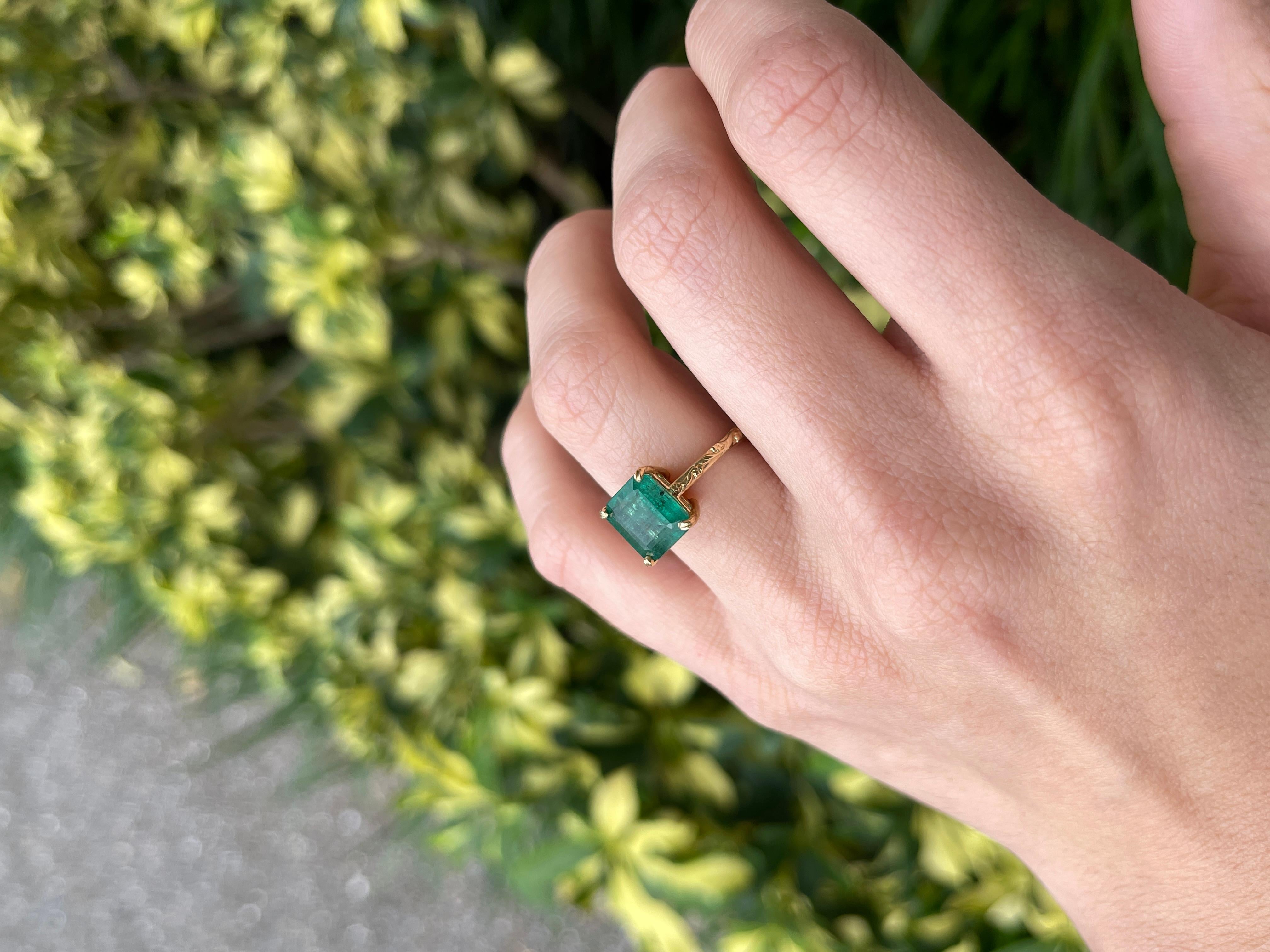 Asscher Cut 14K gold solitaire ring with 2.89 carat natural Asscher-cut emerald showcasing For Sale