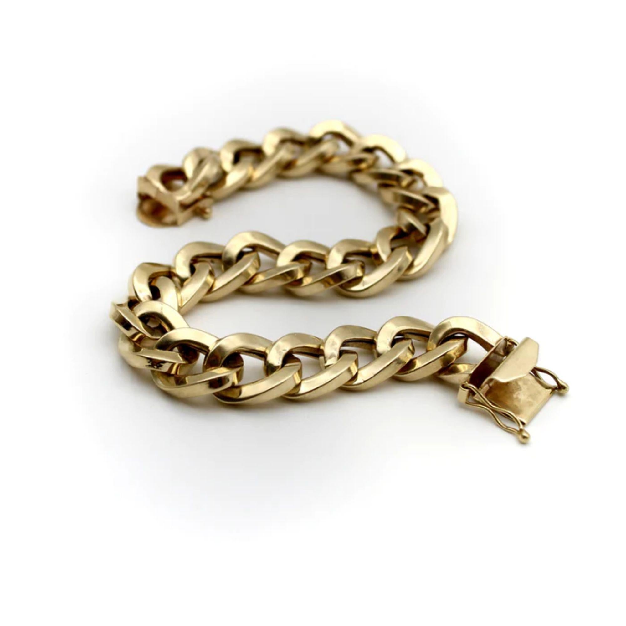 14K Gold Squared Curb Link Vintage Bracelet
 
This 14k gold vintage bracelet features a squared-off curb link that gives it a crisp, sharp edge. Made with sophisticated gold making machinery and combined hand workmanship the bracelet’s hollow link