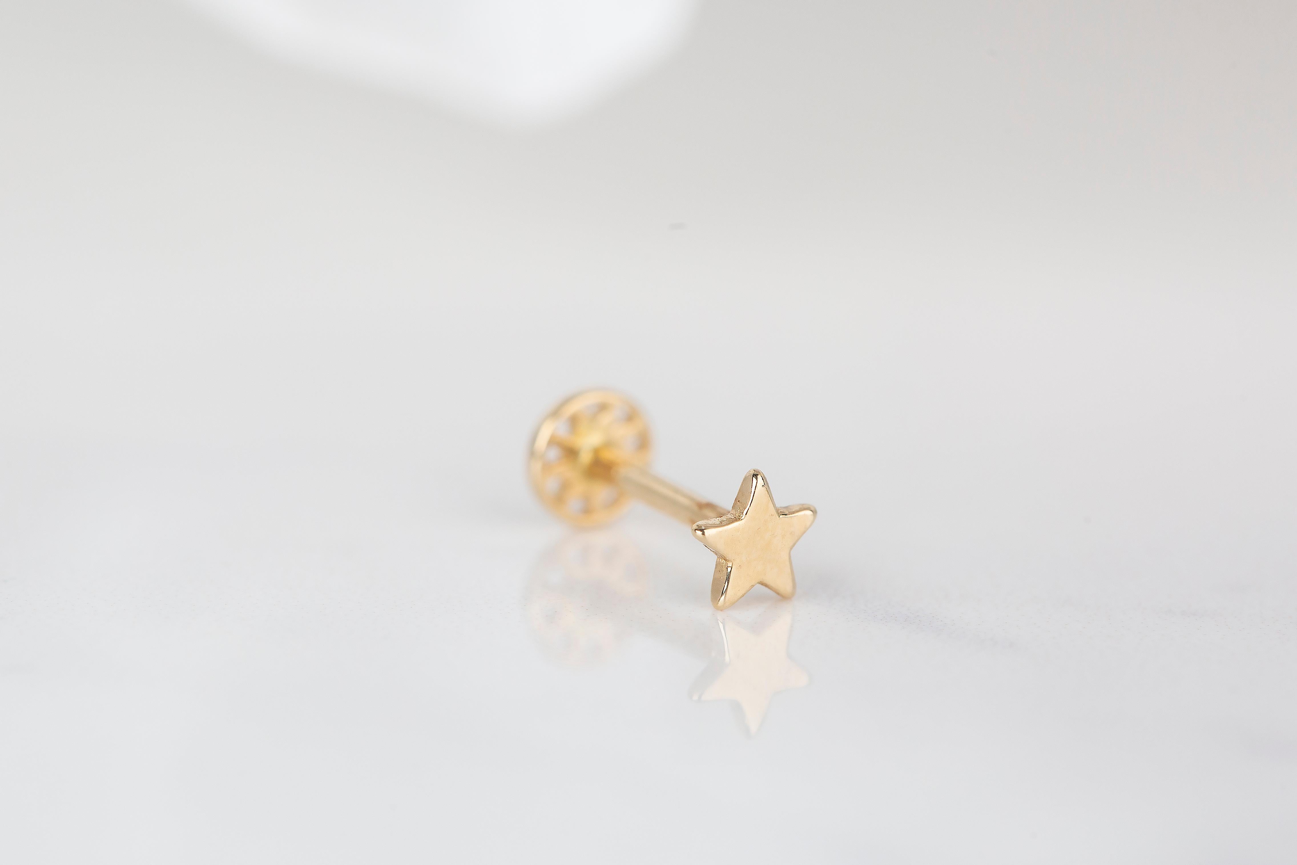 Modern 14K Gold Star Piercing, Gold Stud Star Earring For Sale