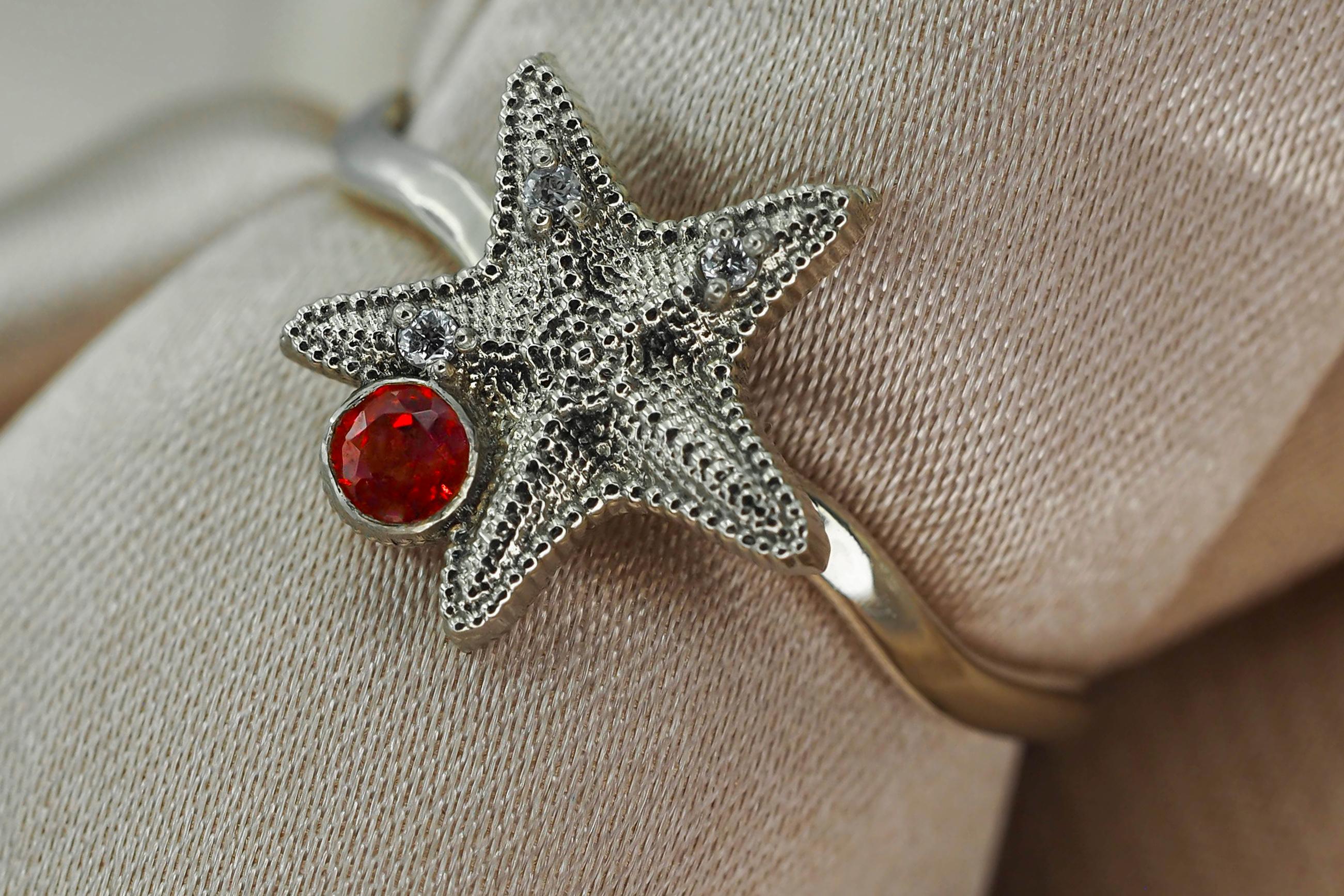 For Sale:  14k Gold Starfish Ring with Orange Sapphire and Diamonds 7