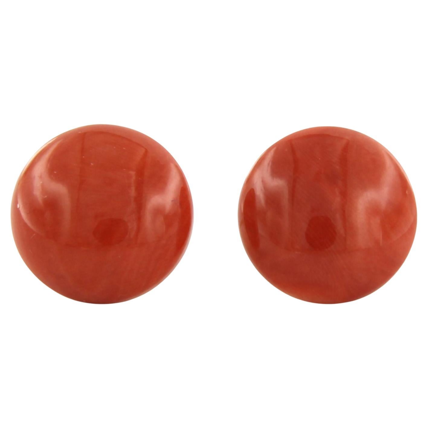 14k gold stud earrings set with Coral - 8.6 grams - 1.6 cm wide For Sale