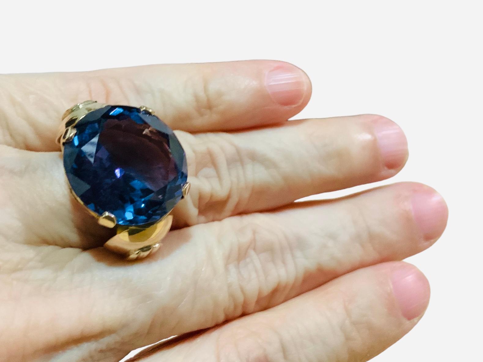 Round Cut 14K Gold Lab Created Alexandrite Cocktail Ring For Sale