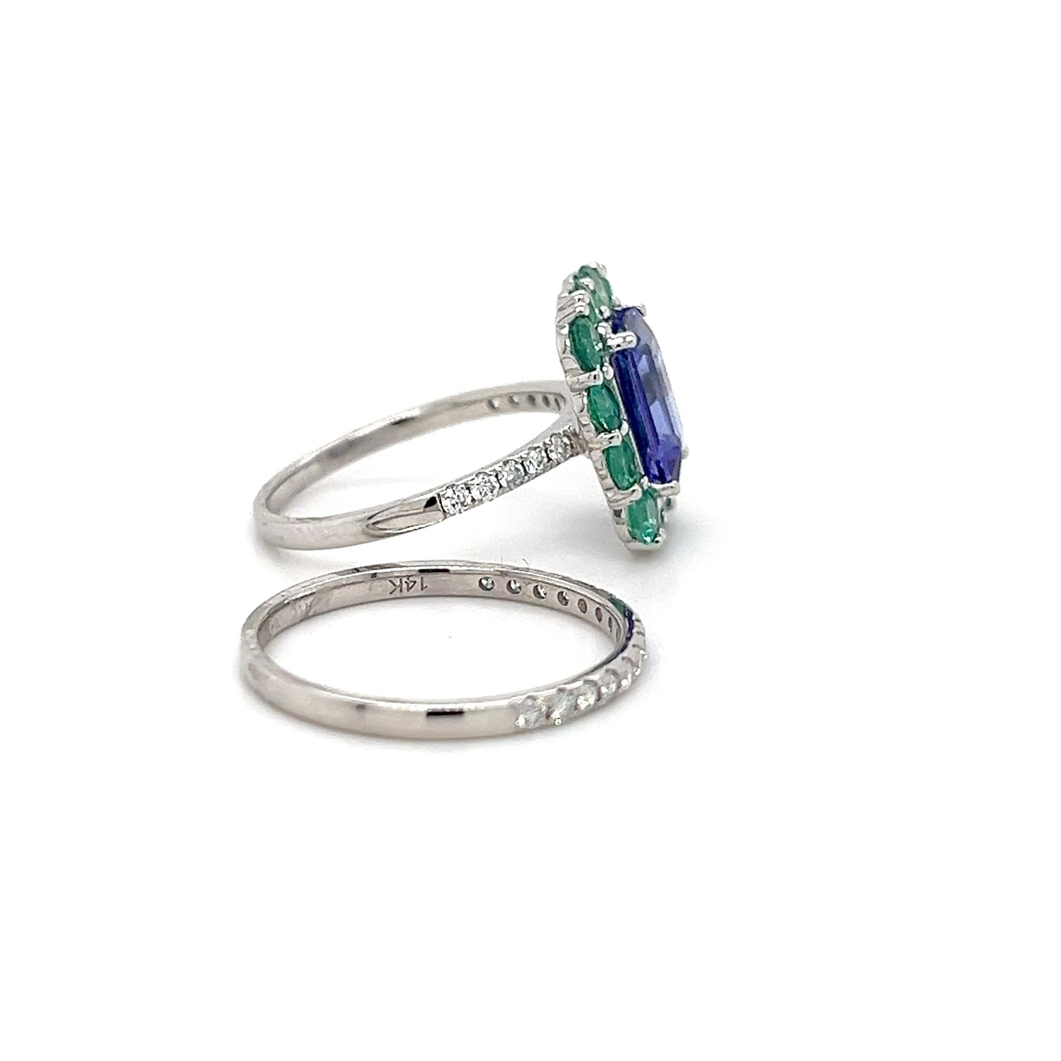 14k Gold Tanzanite With Emerald Diamond Cocktail Engagement Halo Bridal Ring Set In New Condition In New York, NY