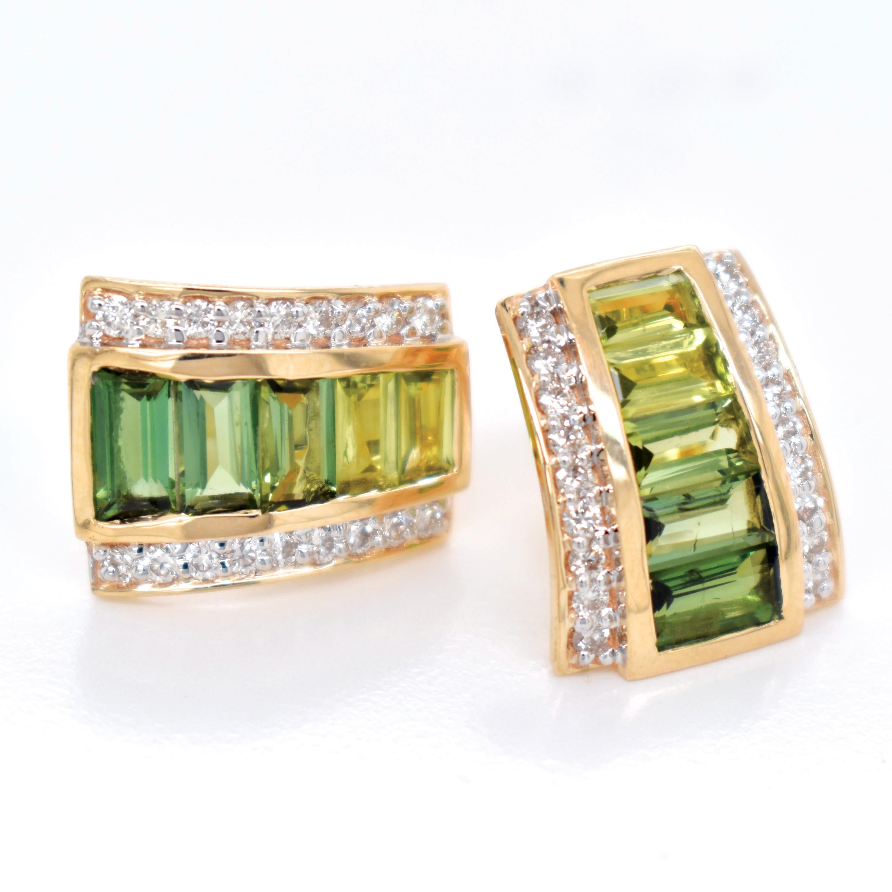 14K Gold Taper Baguette Peridot Green Tourmaline Art Deco Diamond Stud Earrings In New Condition For Sale In Jaipur, Rajasthan