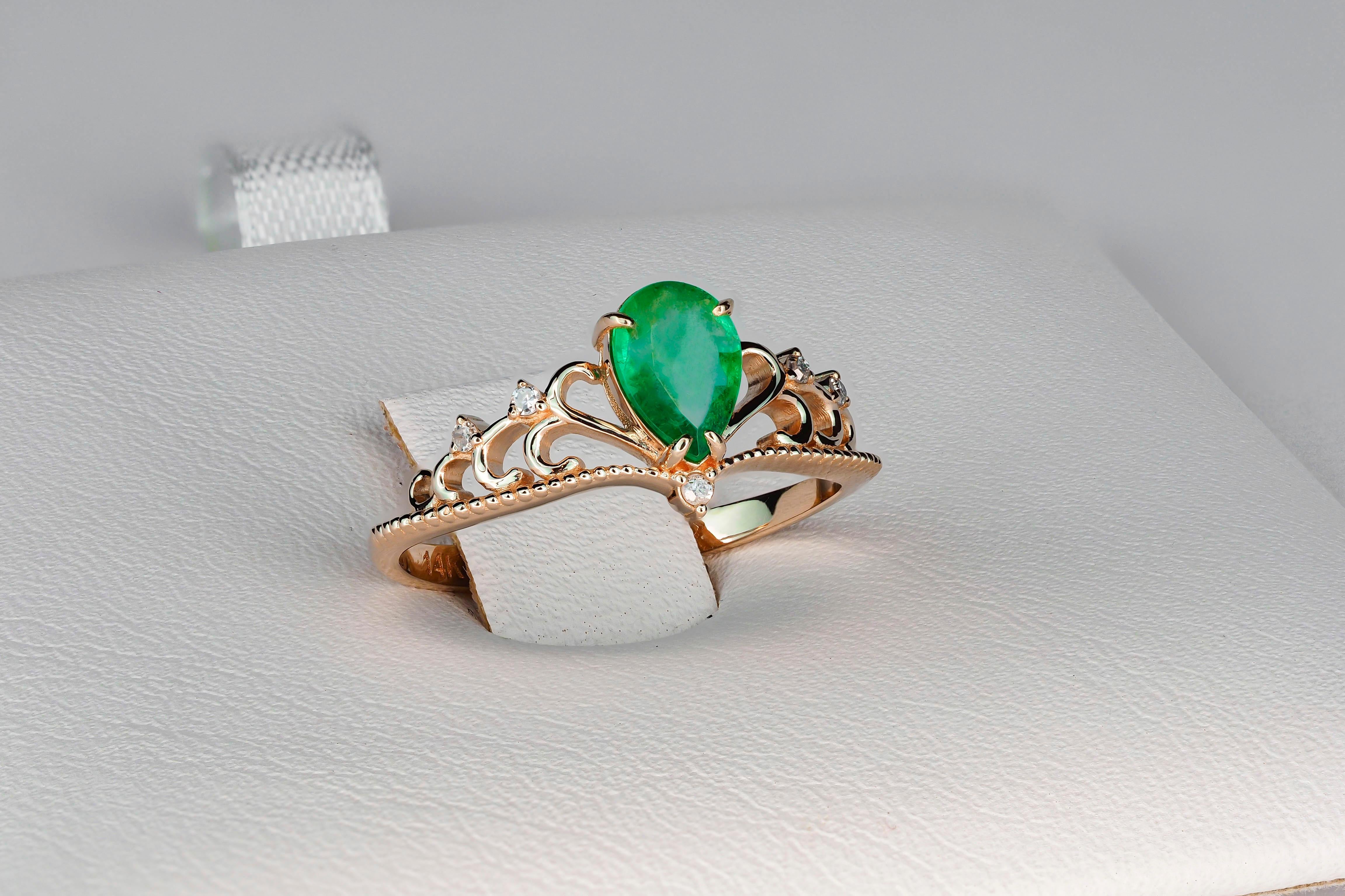 For Sale:  14k Gold Tiara Ring with Natural Emerald and Diamonds! 9