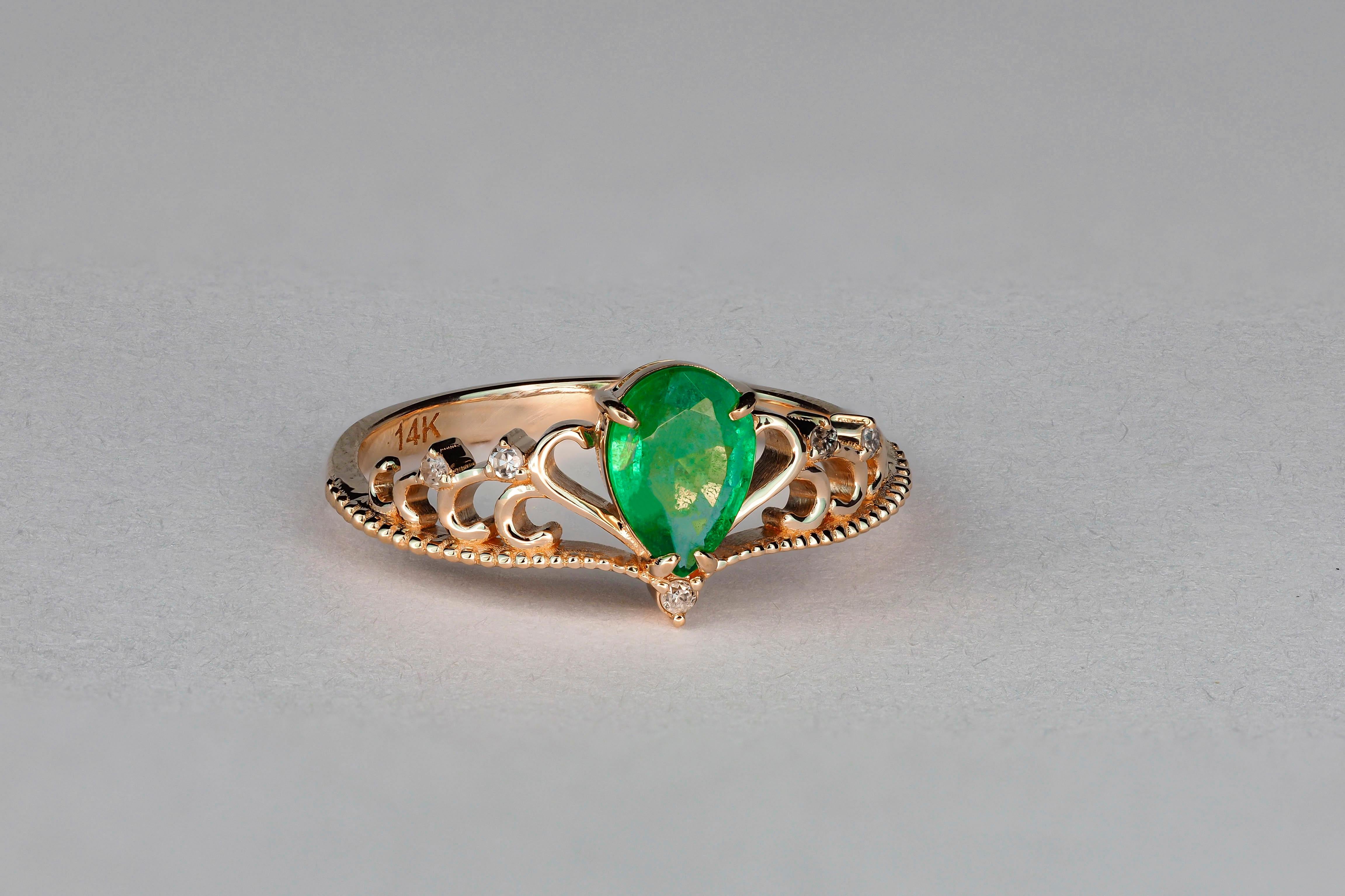 For Sale:  14k Gold Tiara Ring with Natural Emerald and Diamonds! 12
