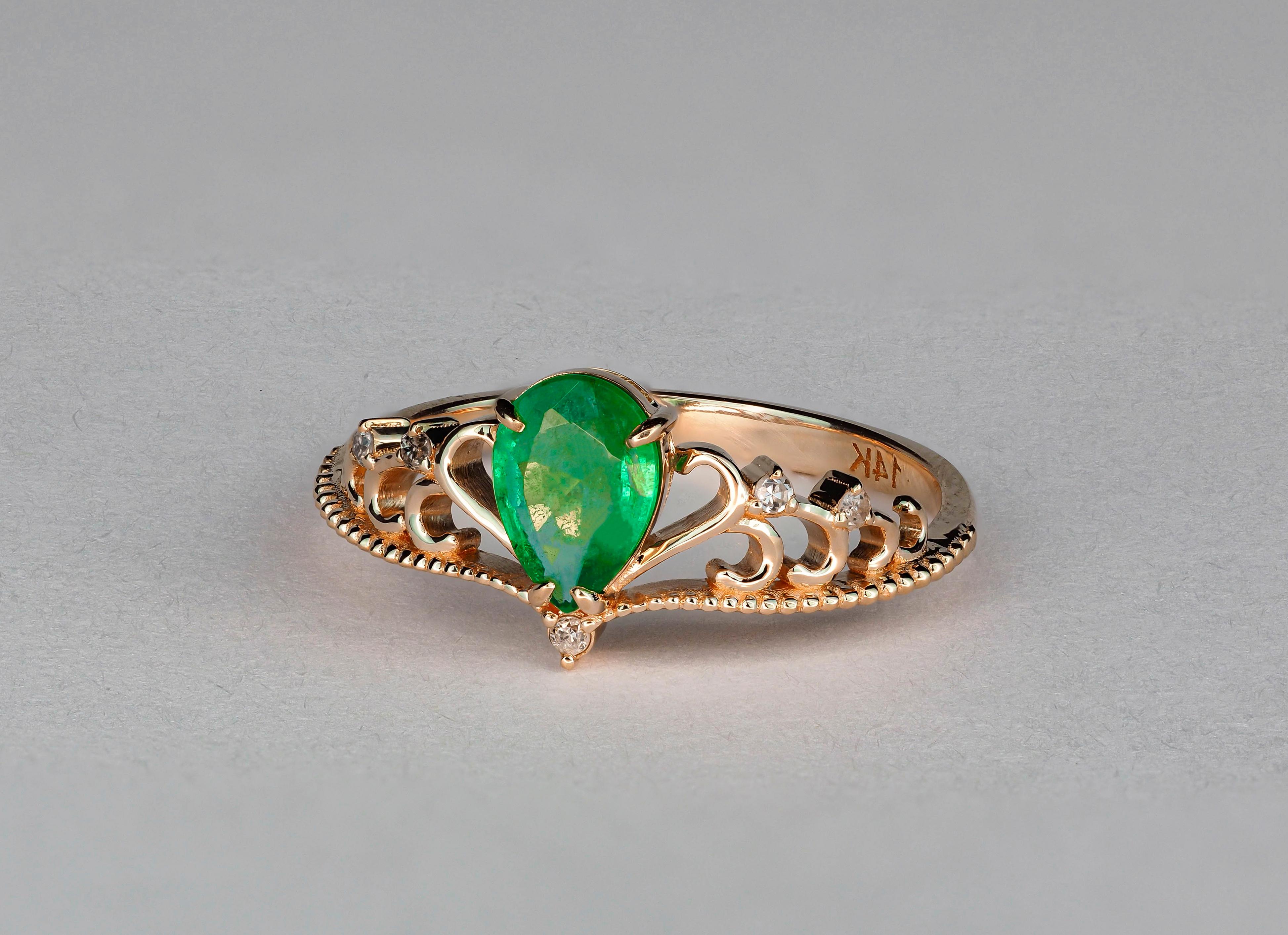 For Sale:  14k Gold Tiara Ring with Natural Emerald and Diamonds! 13