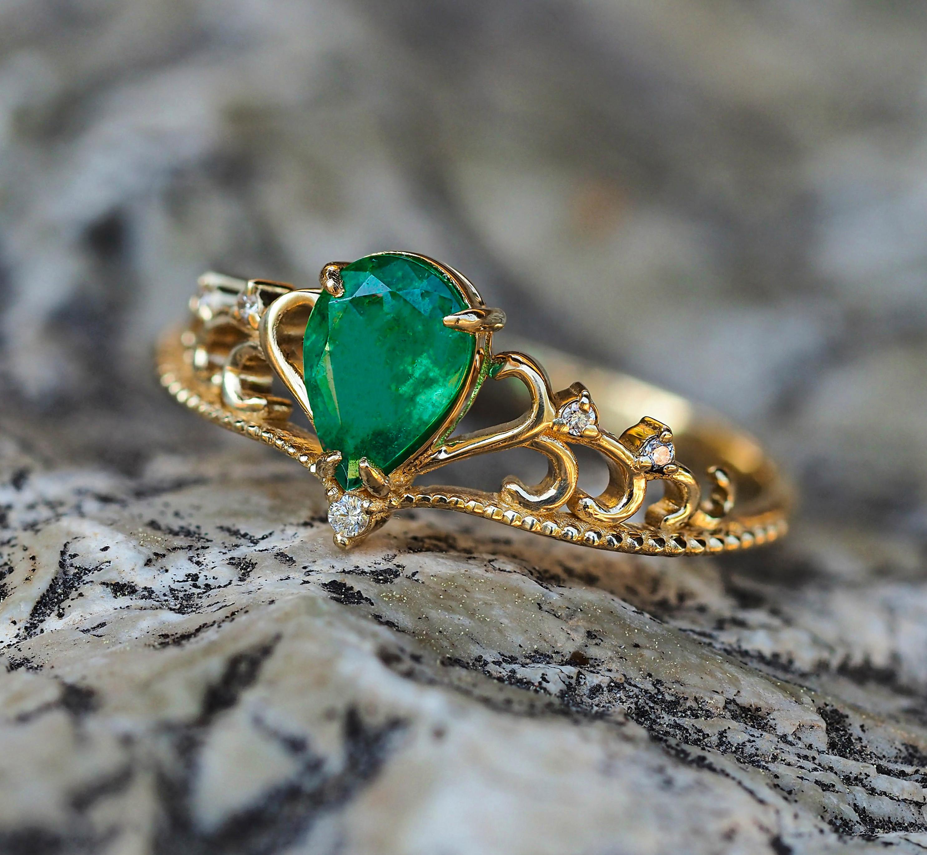 For Sale:  14k Gold Tiara Ring with Natural Emerald and Diamonds! 2