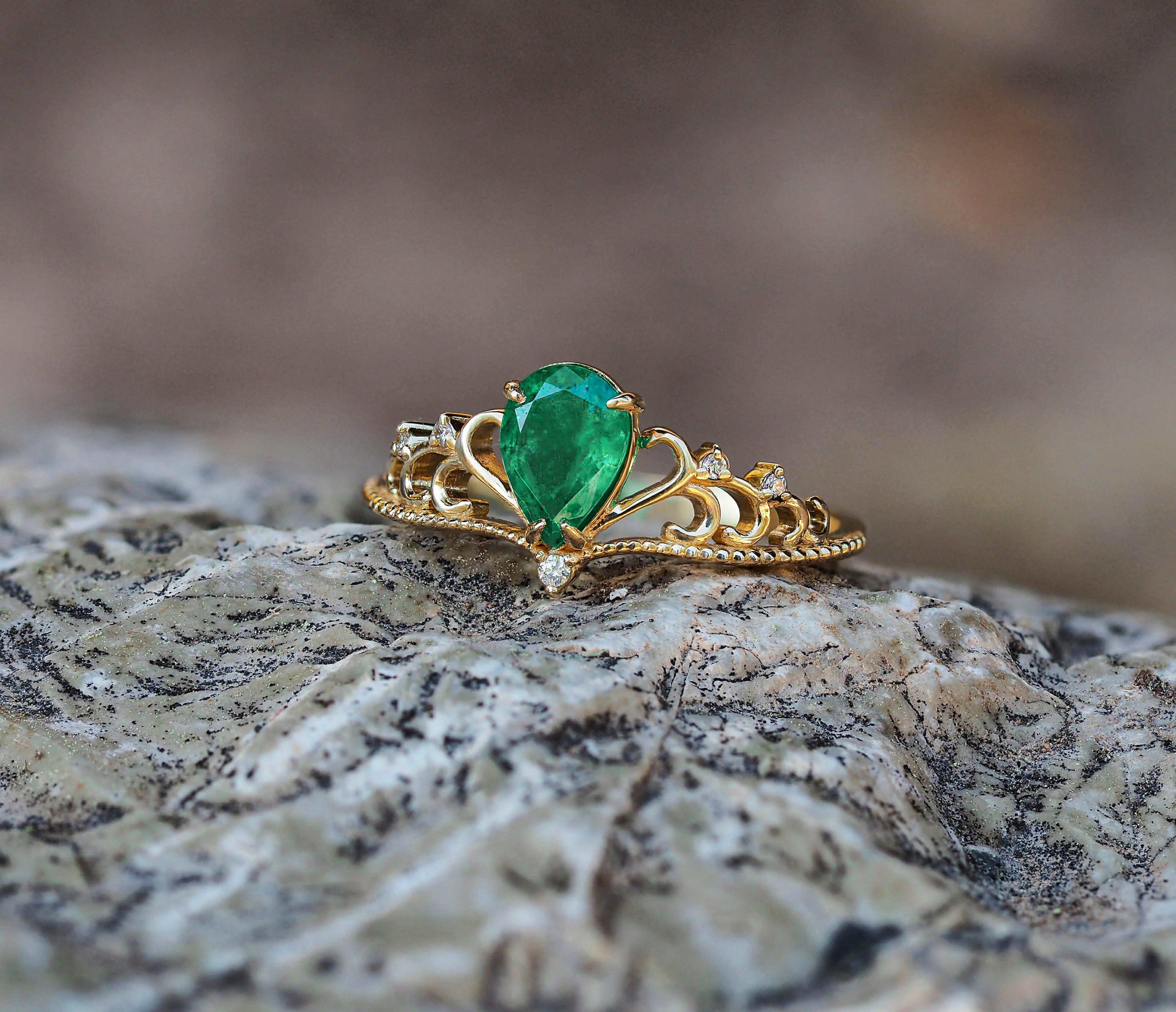 For Sale:  14k Gold Tiara Ring with Natural Emerald and Diamonds! 3