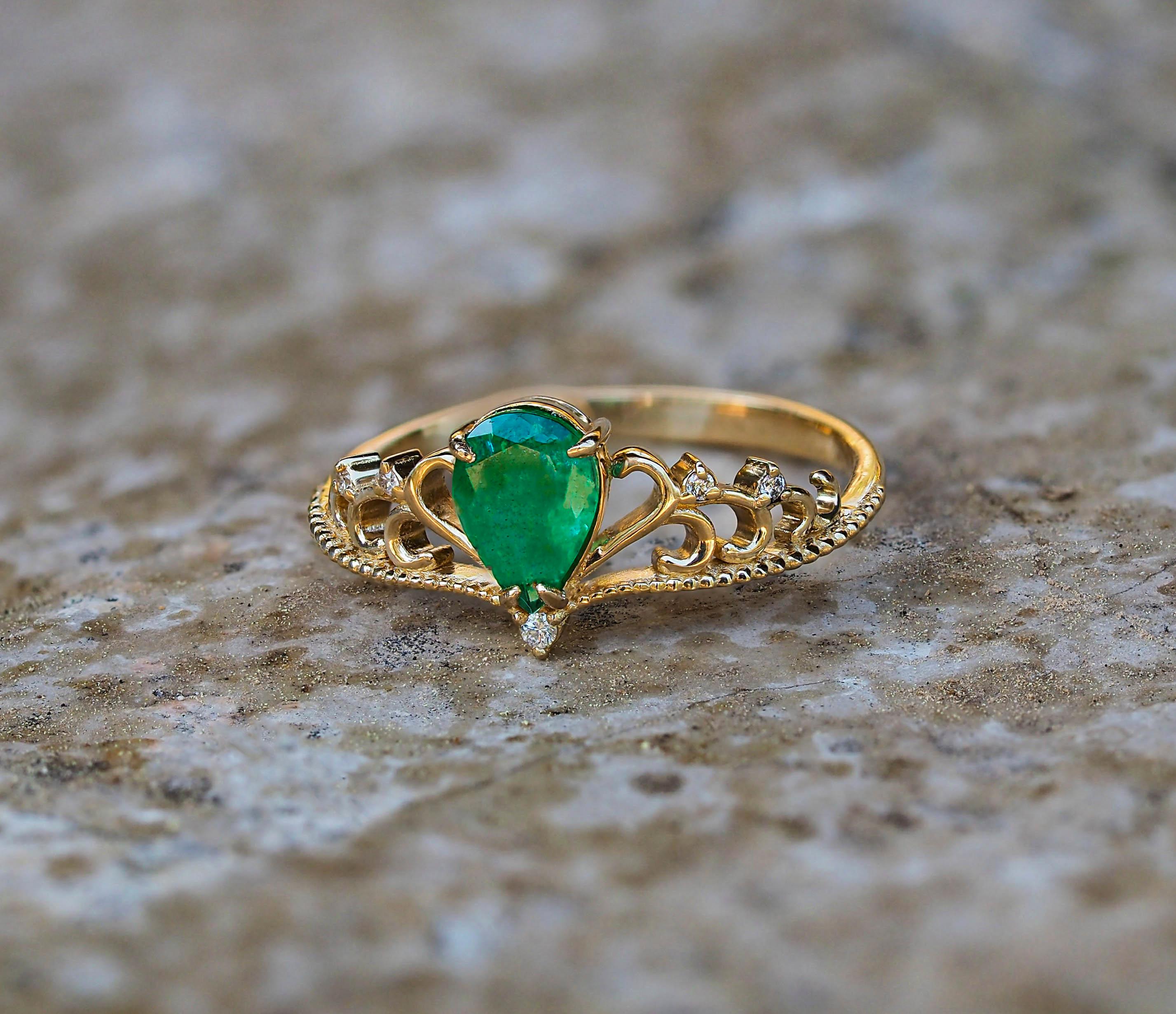 For Sale:  14k Gold Tiara Ring with Natural Emerald and Diamonds! 4