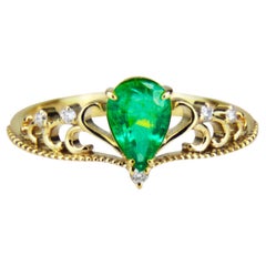 14k Gold Tiara Ring with Natural Emerald and Diamonds