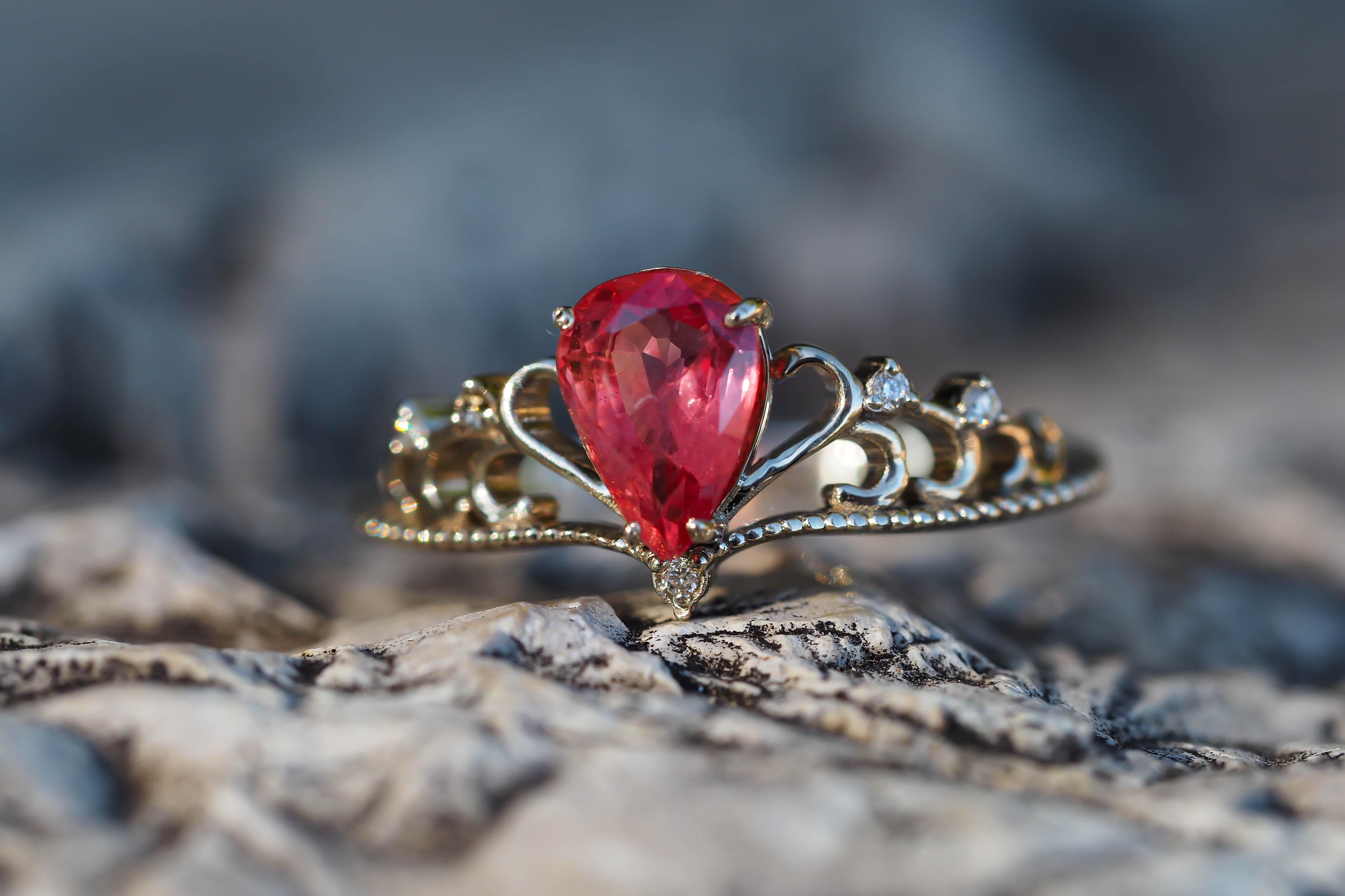 Im Angebot: 14 Karat Gold Tiara Ring mit rosa Turmalin und Diamanten. () 7