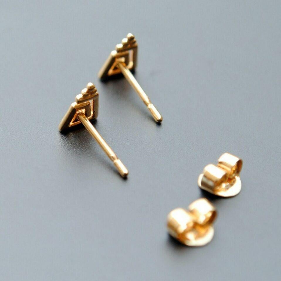 14k Gold Trapezium Spiral Tragus Lobe Helix Cartilage Earring Geometric Earring. For Sale 5