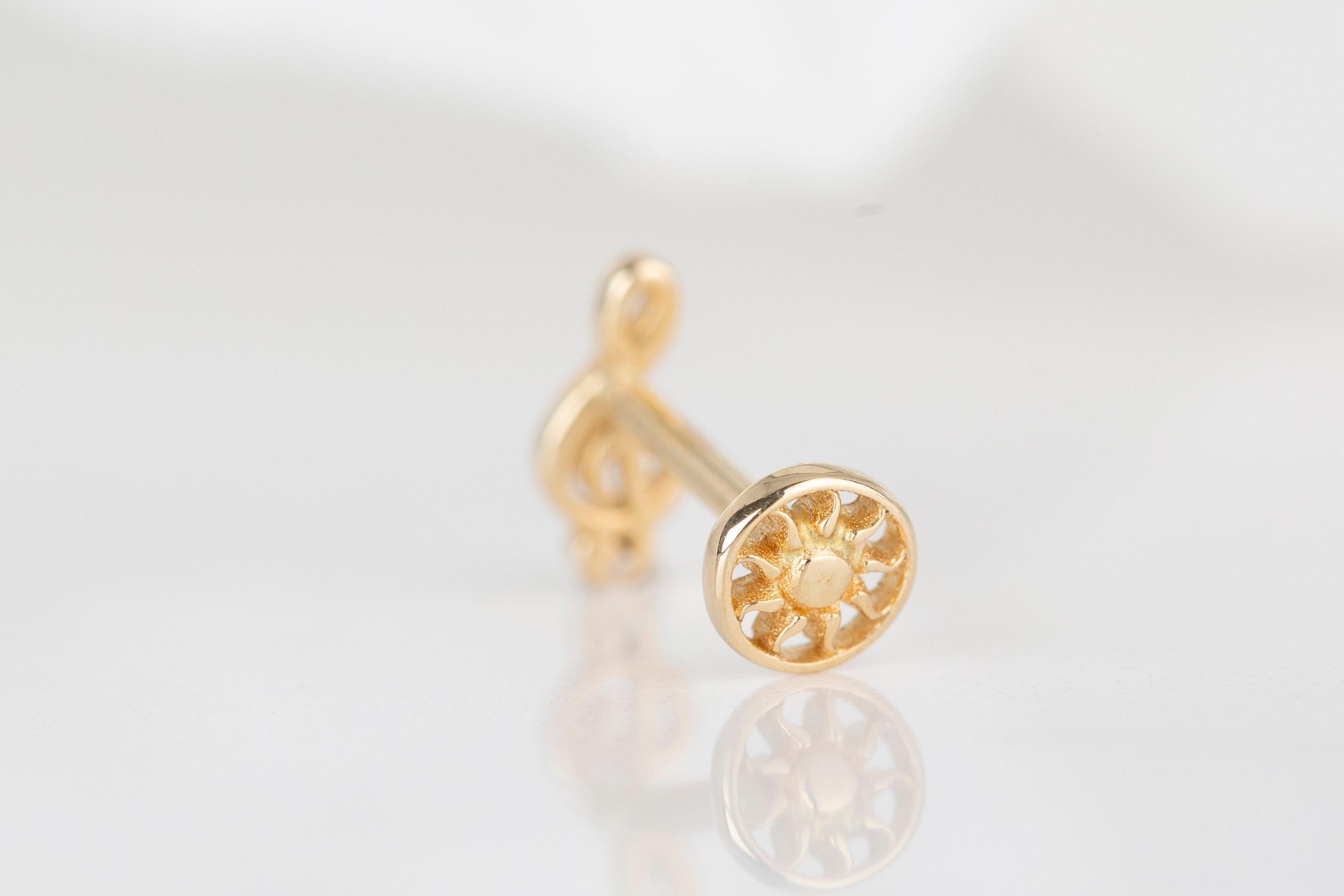 14K Gold Treble Clef Piercing, Gold Stud Musical Note Earring In New Condition For Sale In ISTANBUL, TR