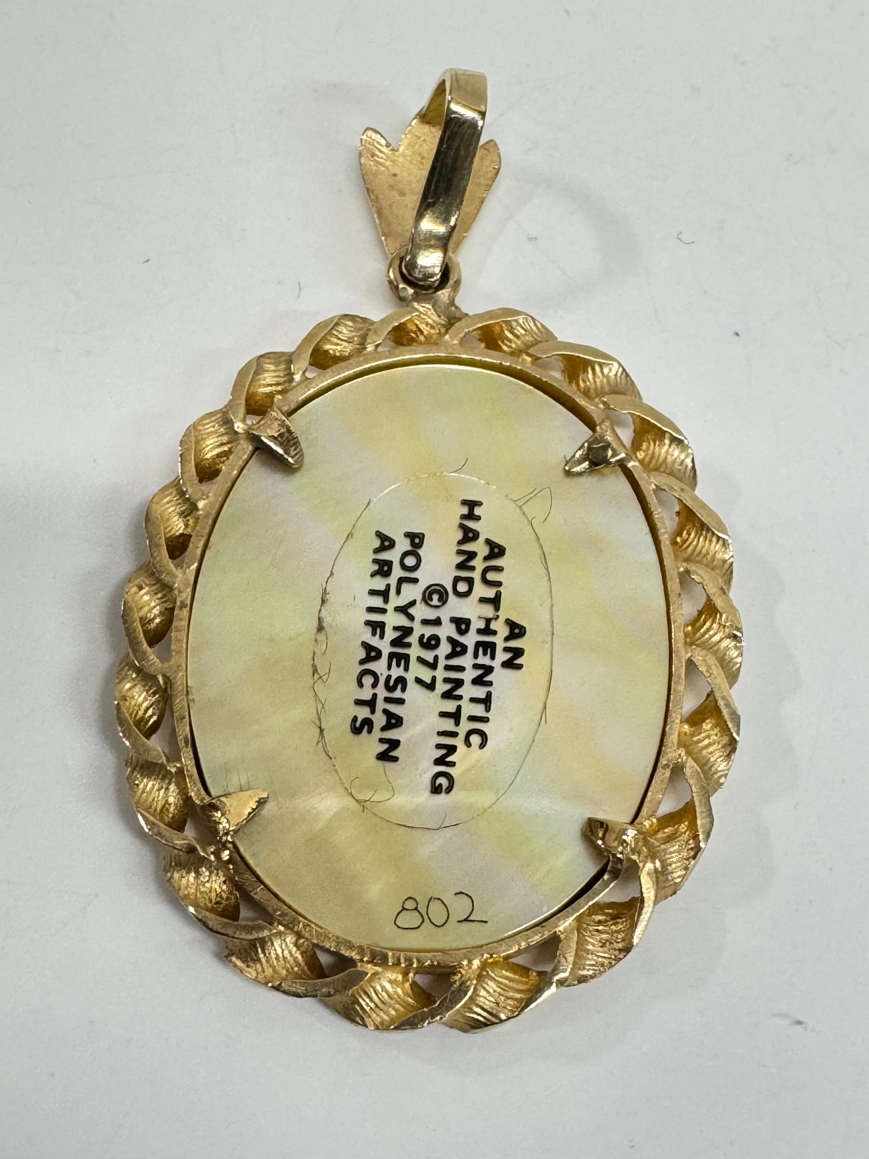 Pendentif MOP #802 chef-d'œuvre en or 14 carats 