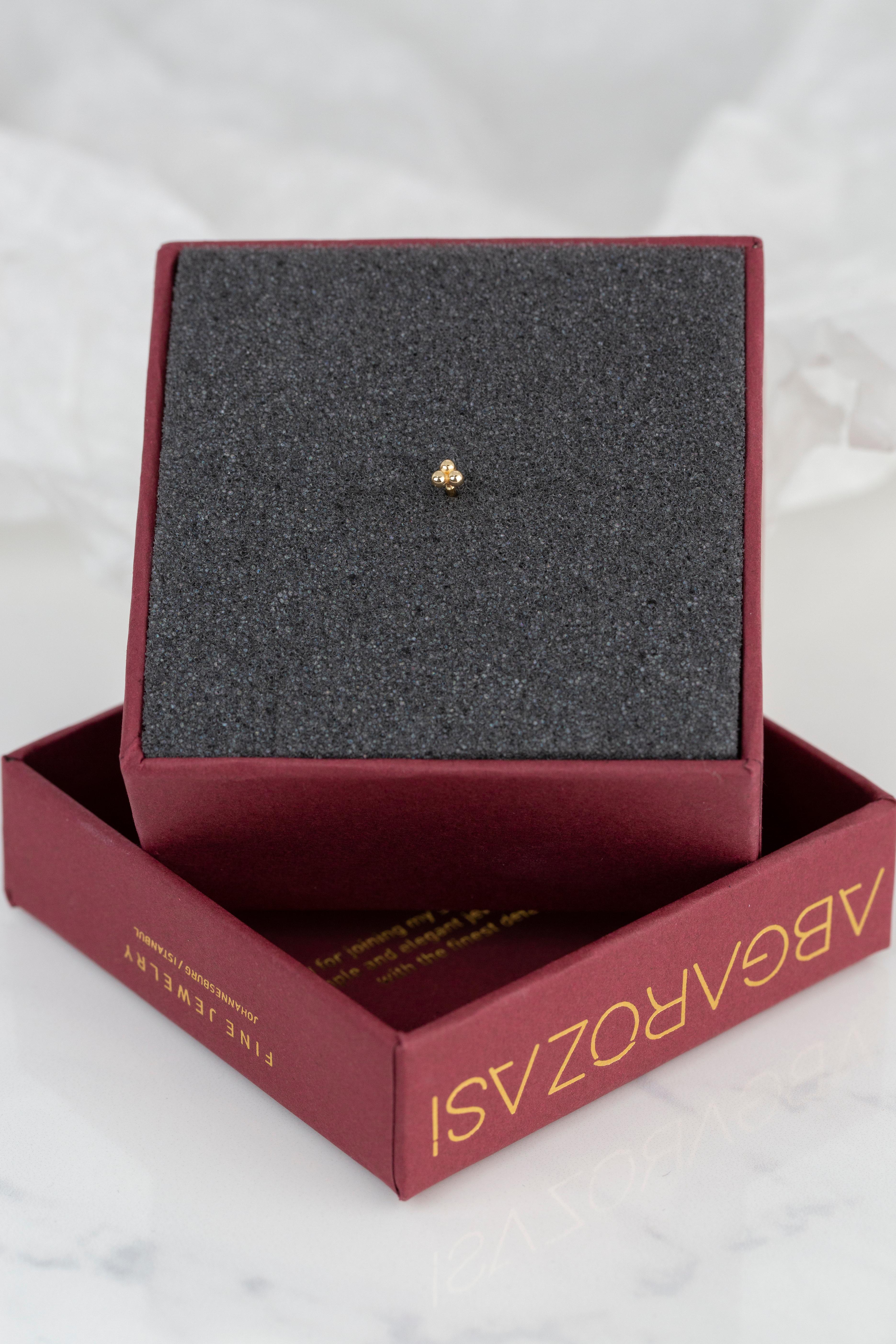 14K Gold Tria Dot Piercing, Three Balls Gold Stud Earring In New Condition For Sale In ISTANBUL, TR