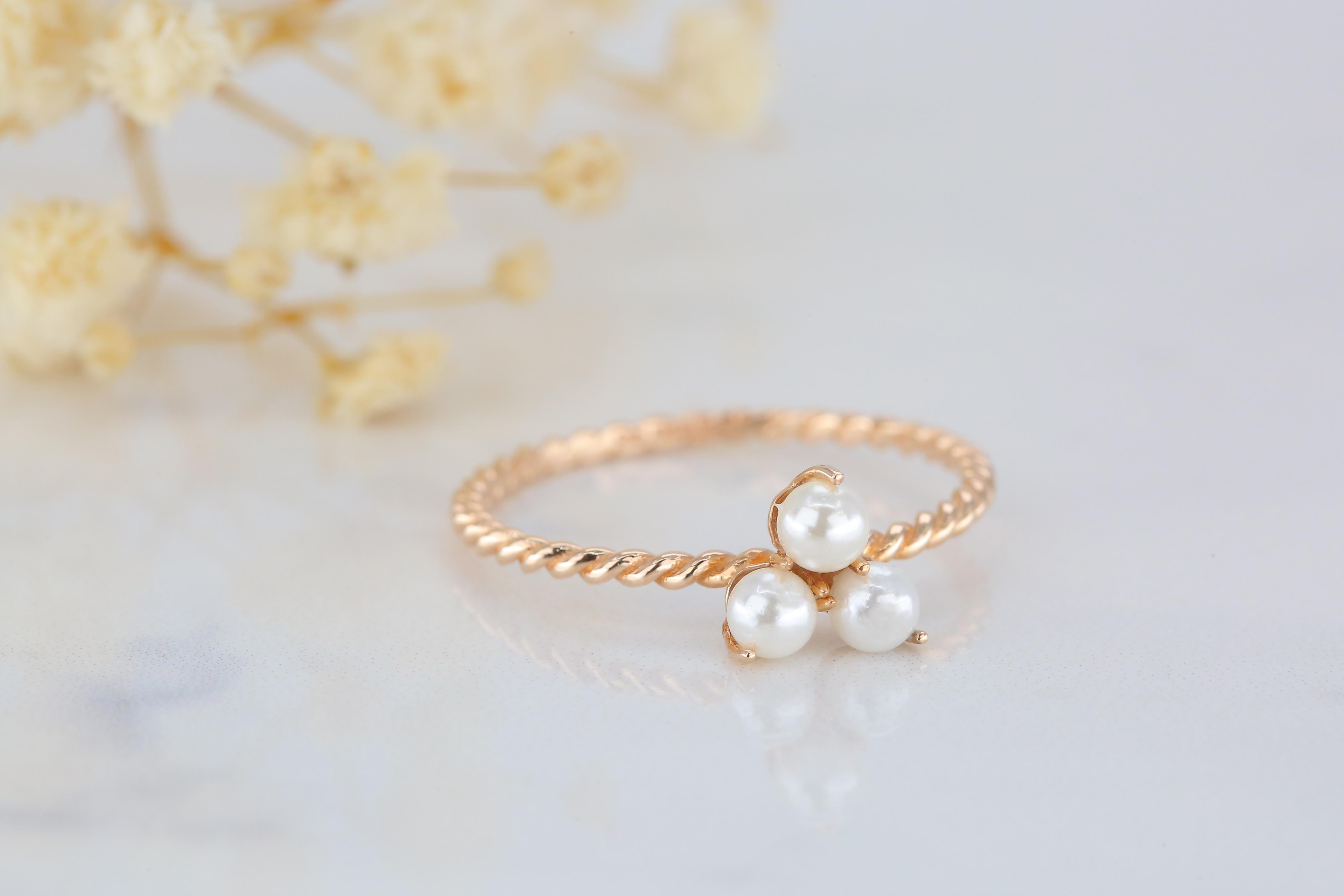 For Sale:  14K Gold Triple Pearl Ring, Dainty Cable Ring with Tria Pearl 14k Rose Gold 5