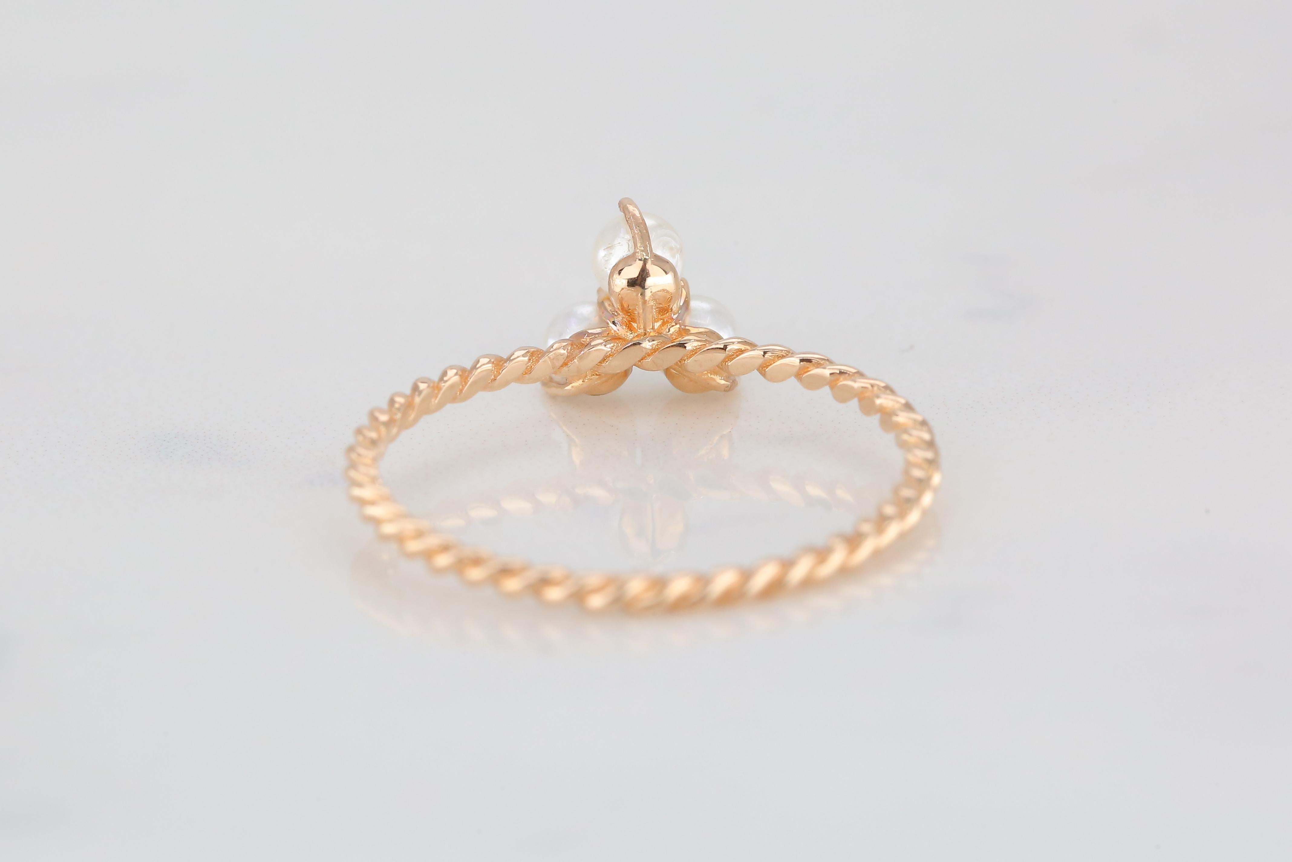 For Sale:  14K Gold Triple Pearl Ring, Dainty Cable Ring with Tria Pearl 14k Rose Gold 7