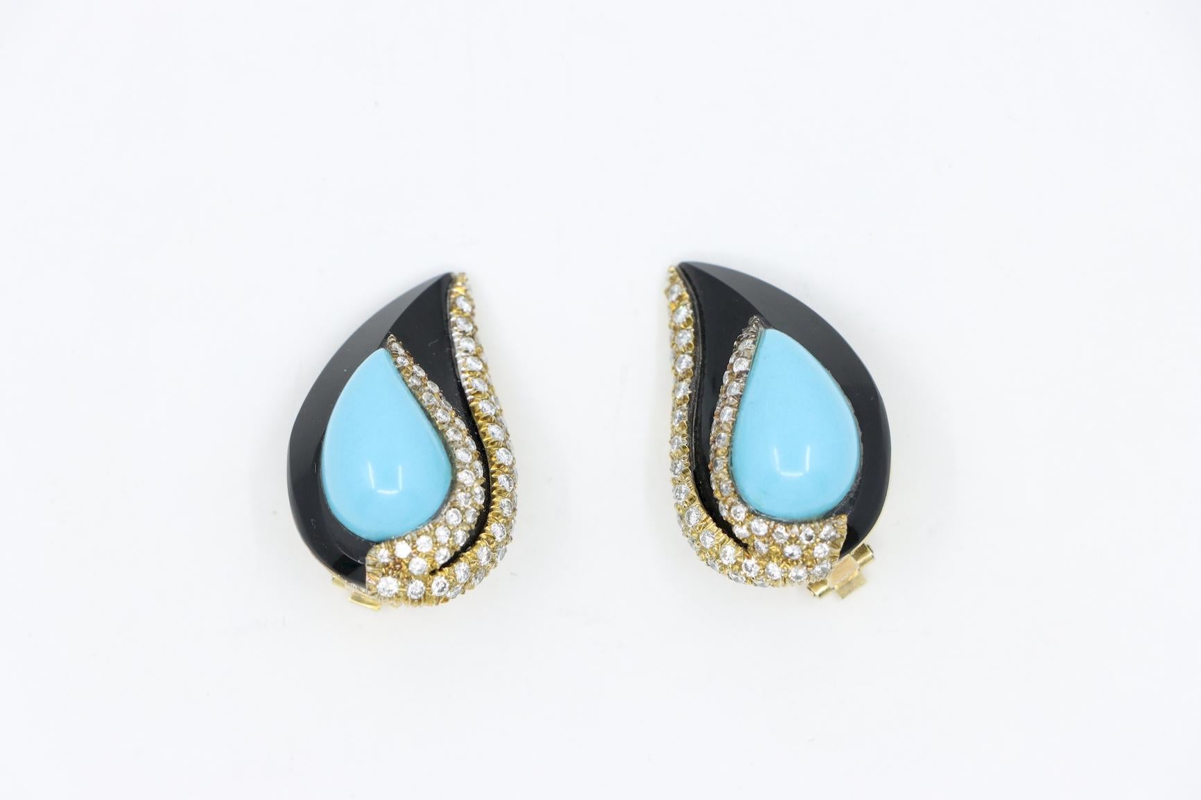 14K Gold Turquoise Onyx Diamond Earrings In Good Condition For Sale In Flushing, NY