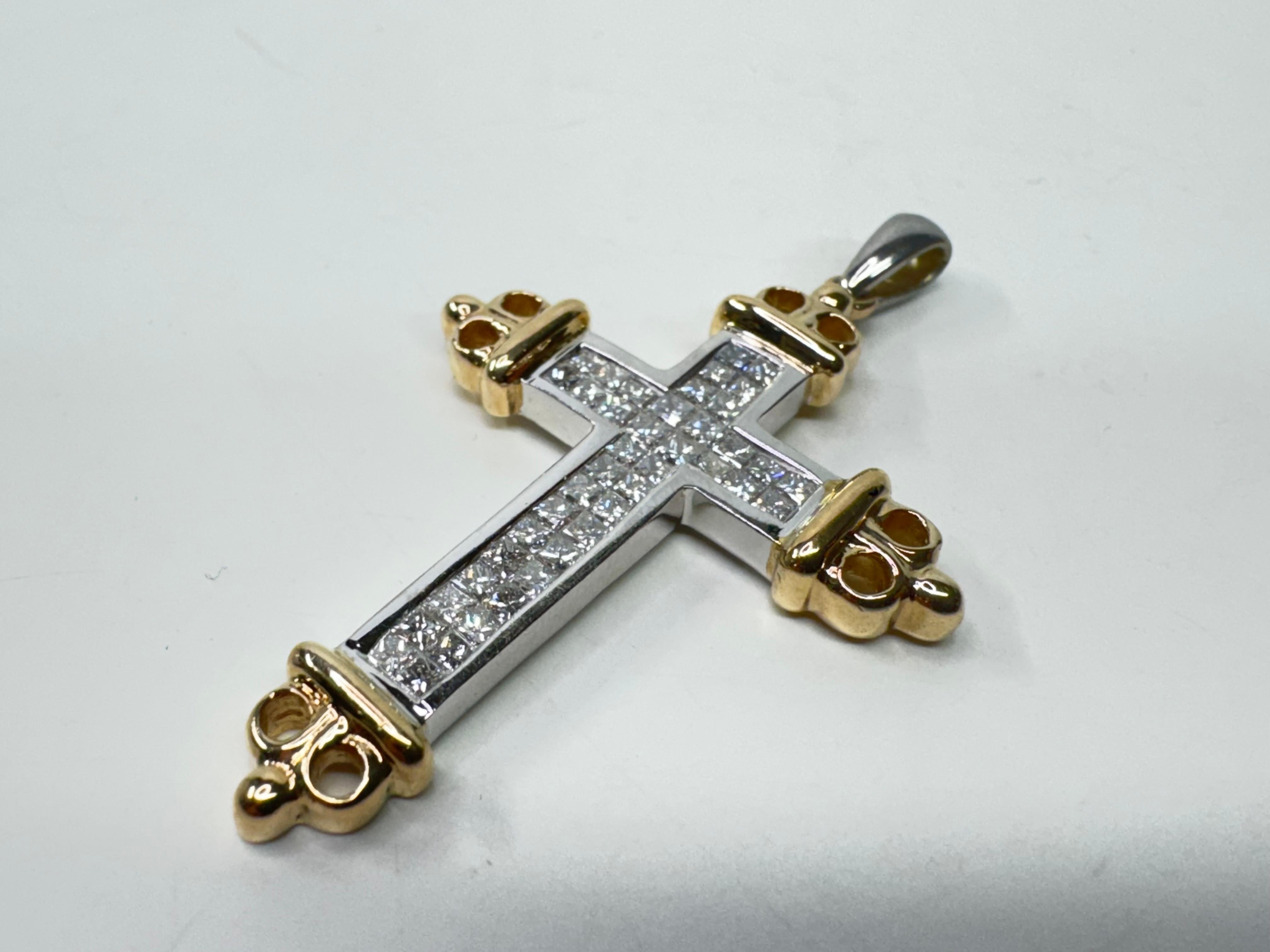 14k Gold zweifarbiger Kreuz-Diamant-Anhänger im Angebot 1