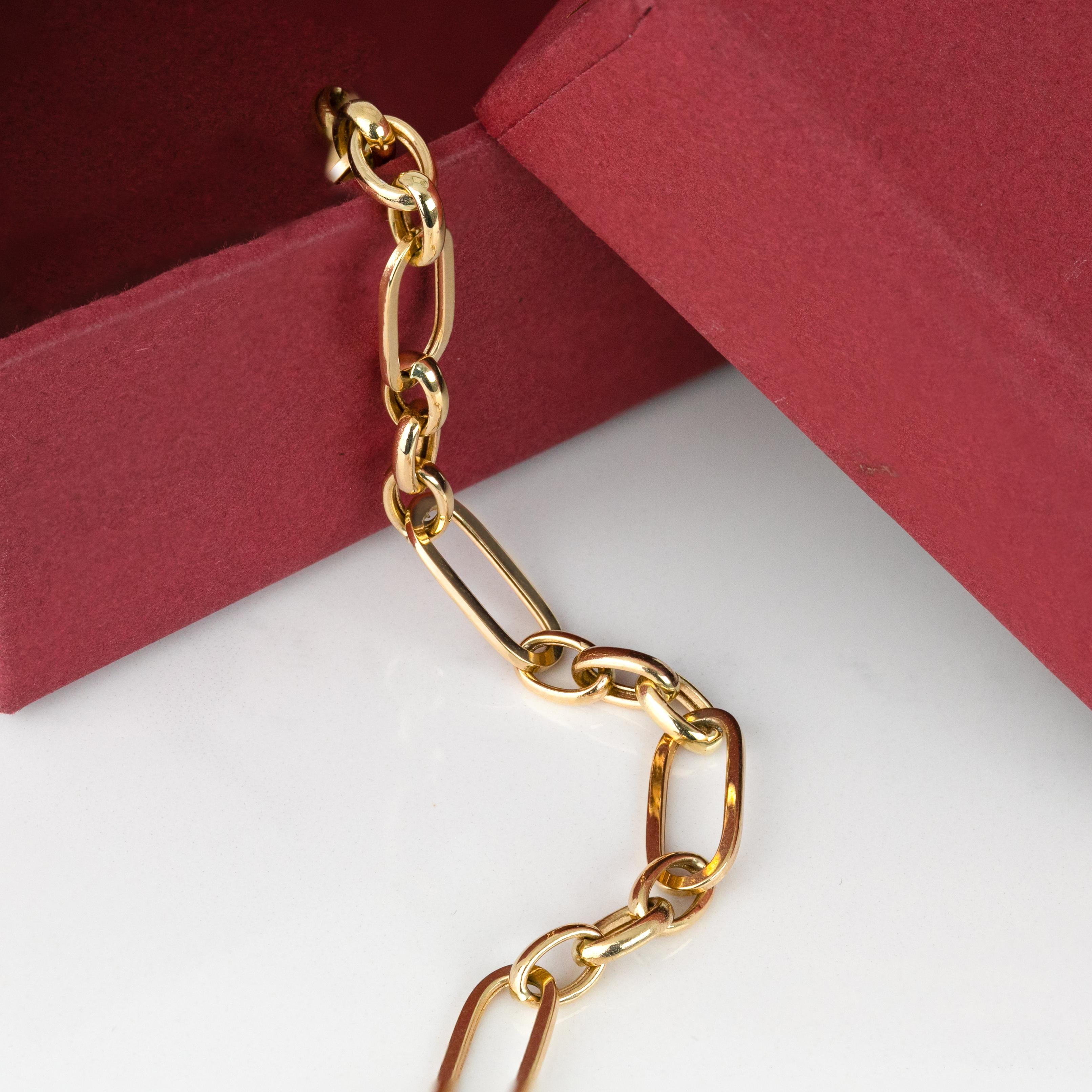 Collana a catena in oro giallo 14K - 585K 

Realizzato in oro 14 ct.
Con marchio di garanzia.

Peso totale: 9.06 gr.
Dimensioni: 55 cm

Questo pezzo è stato realizzato con materiali di qualità e un eccellente lavoro manuale. Garantisco la qualità