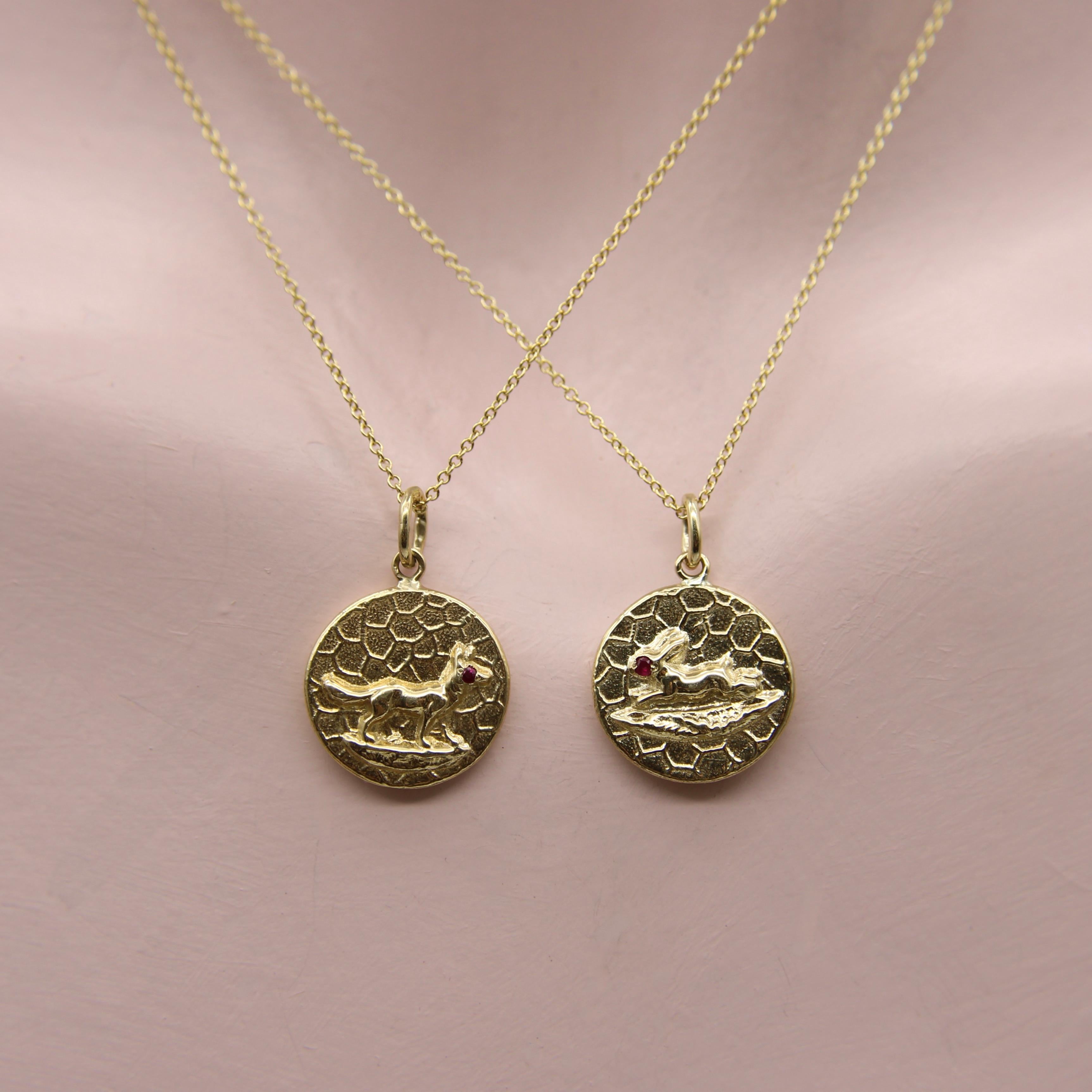 Ciondolo a forma di volpe di ispirazione vittoriana in oro 14K in vendita 1