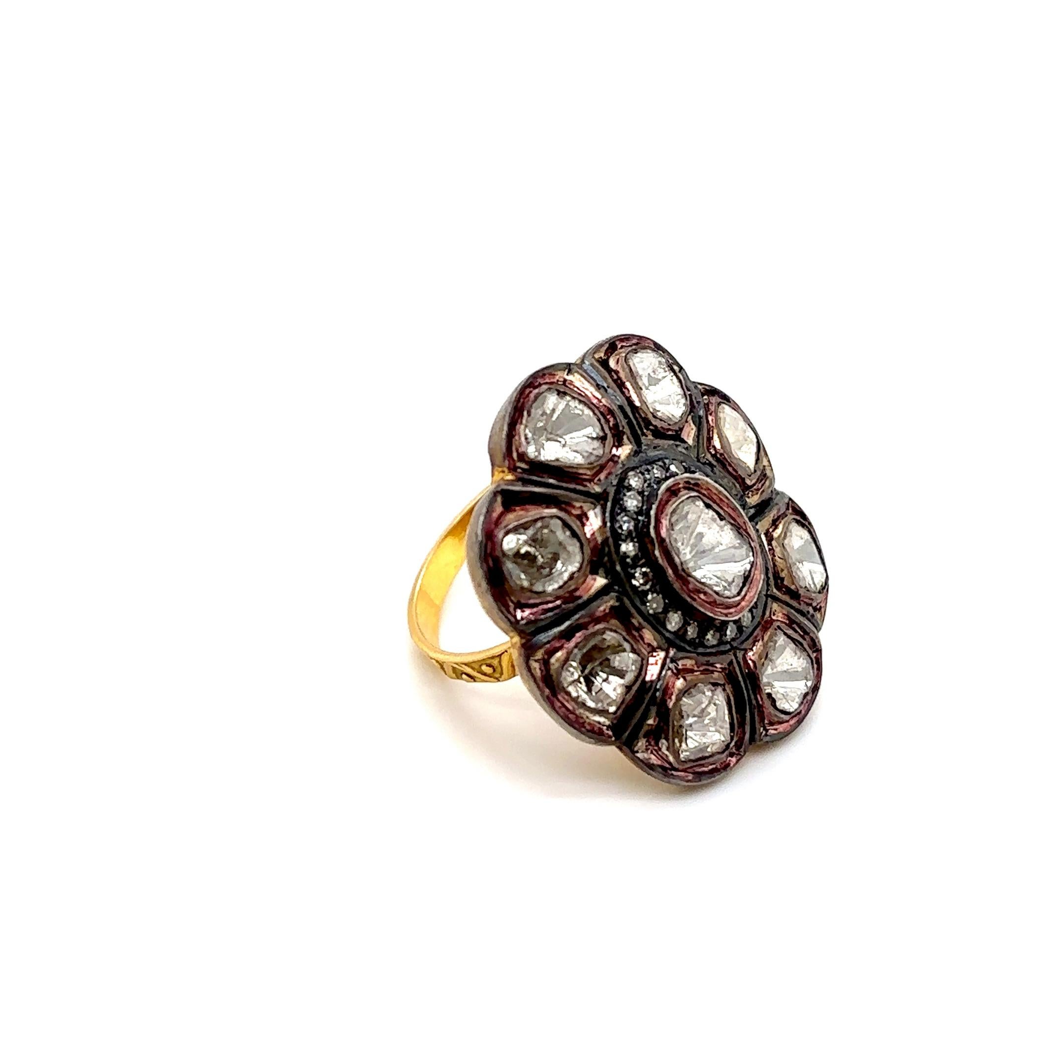 En venta: Anillo de compromiso de diamantes en oro de 14k inspirado en la época  2