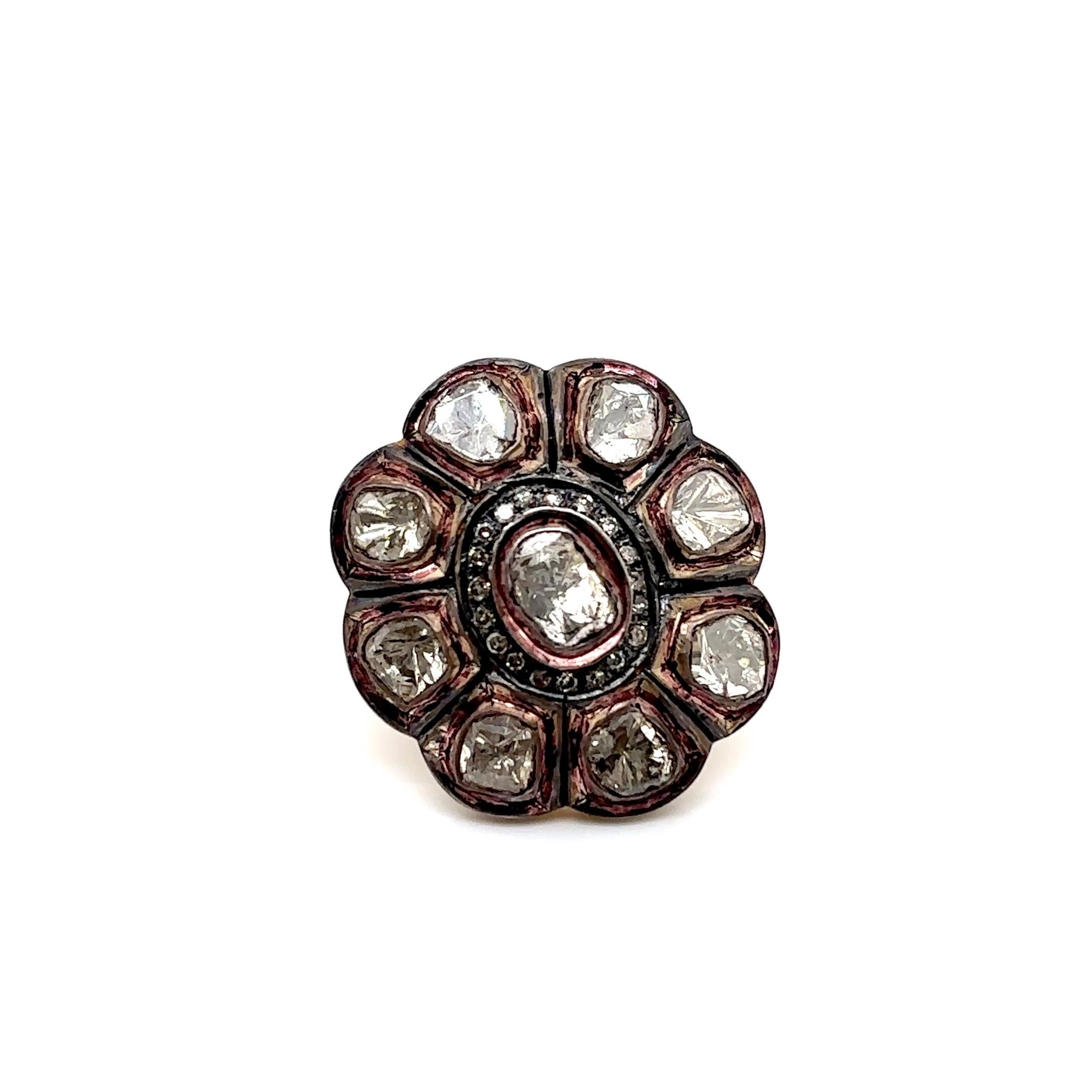 En venta: Anillo de compromiso de diamantes en oro de 14k inspirado en la época  4