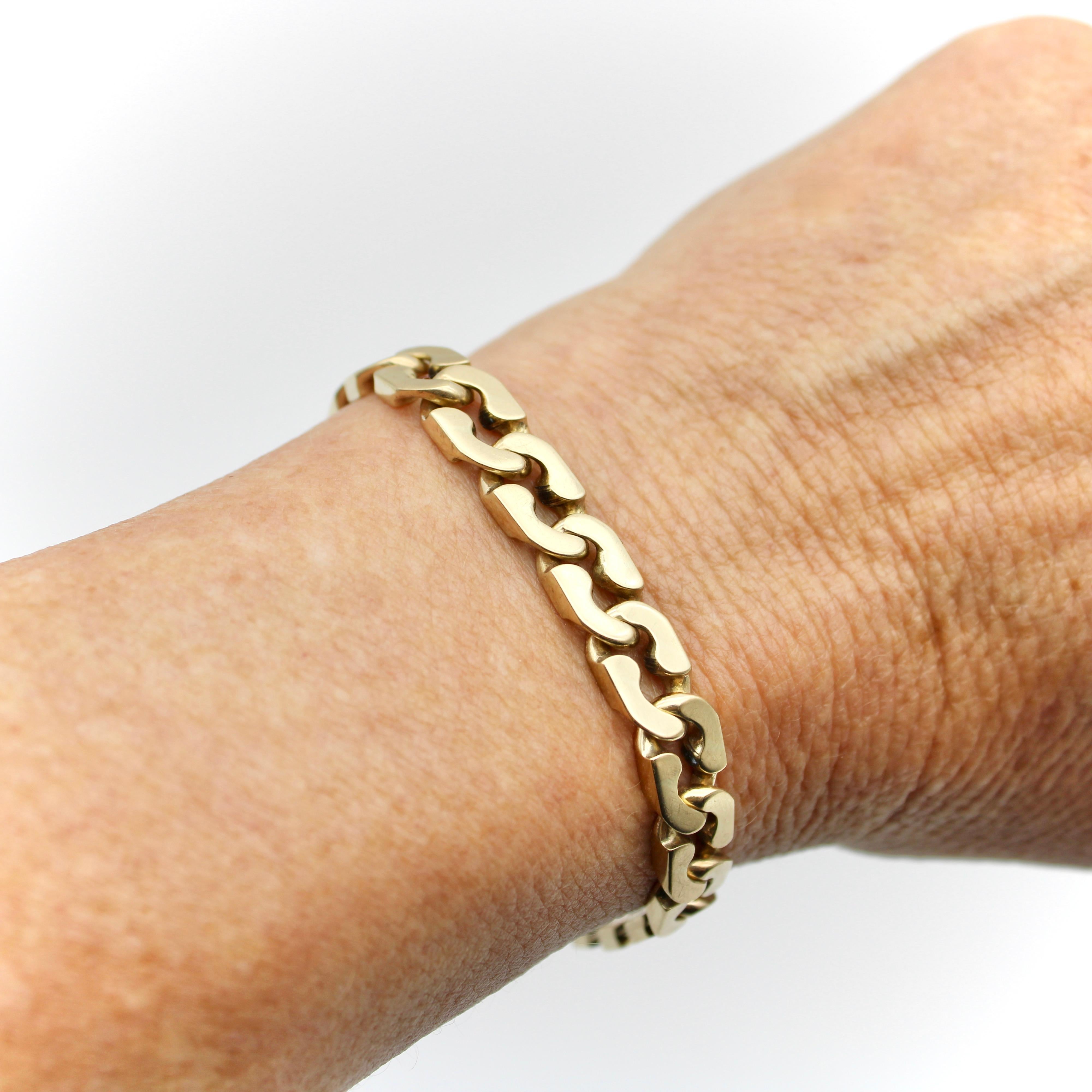 Contemporain 14K Gold Vintage Italian Curb Link Bracelet en vente