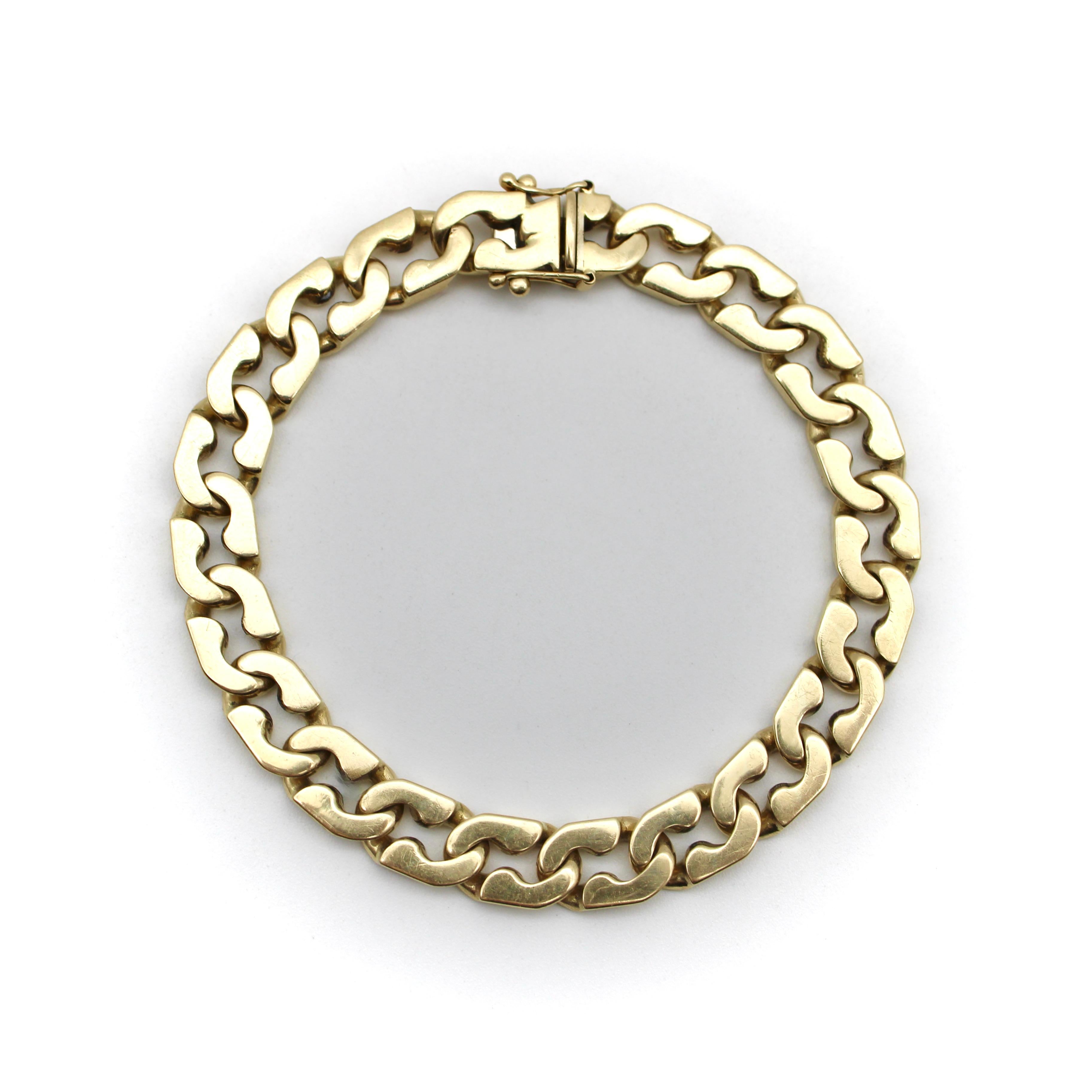 Women's or Men's 14K Gold Vintage Italian Curb Link Bracelet For Sale
