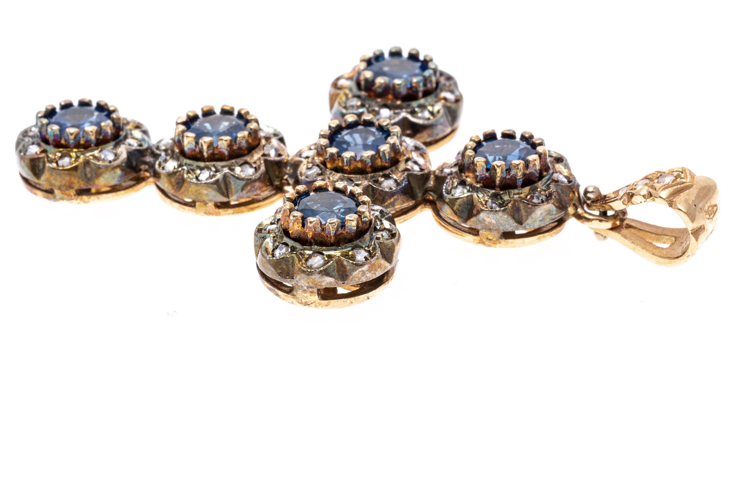 Grande croix en or 14 carats vintage en saphir avec bordures en halo de diamants taille rose Bon état - En vente à Southport, CT