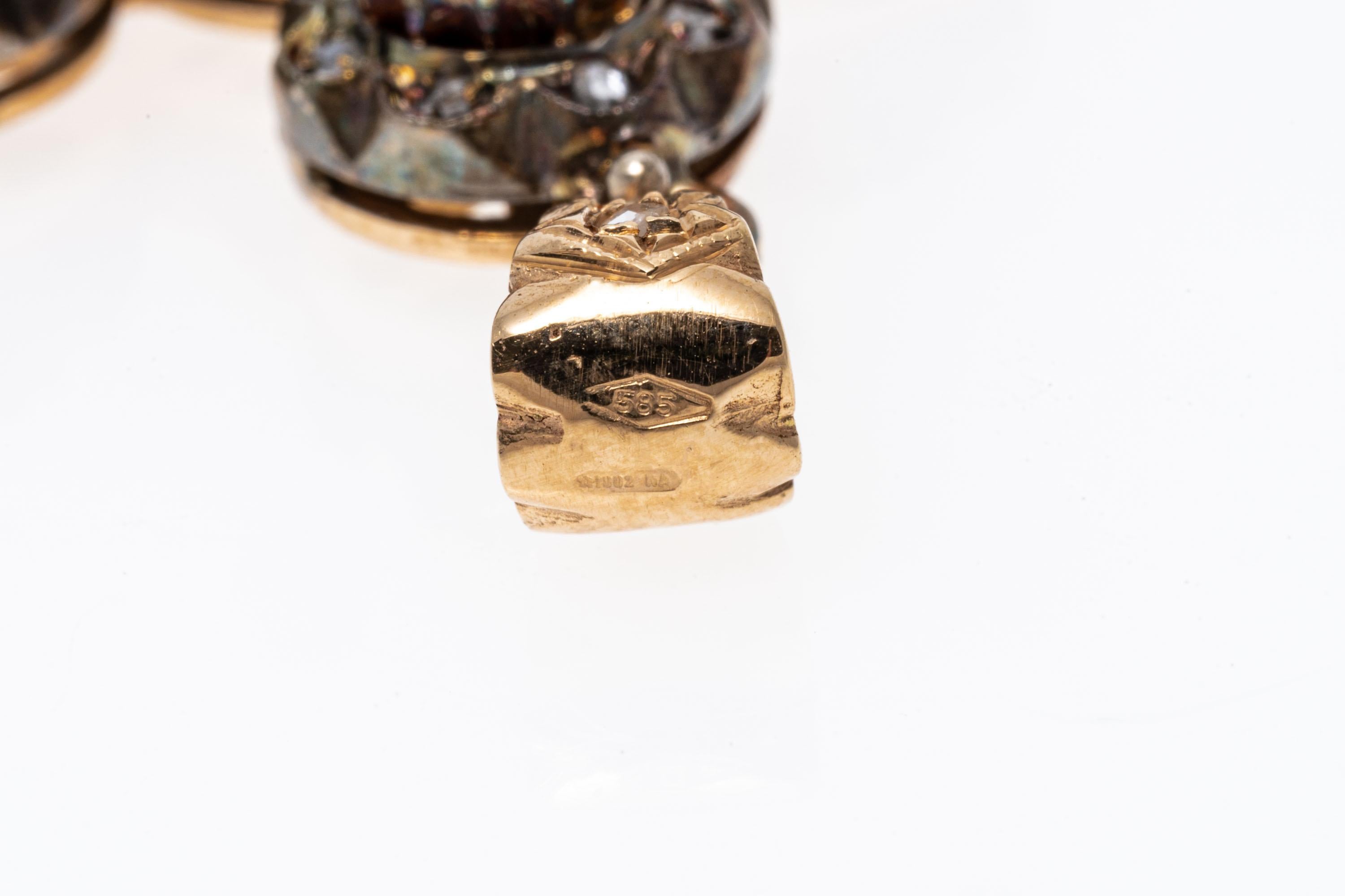 Grande croix en or 14 carats vintage en saphir avec bordures en halo de diamants taille rose Pour femmes en vente