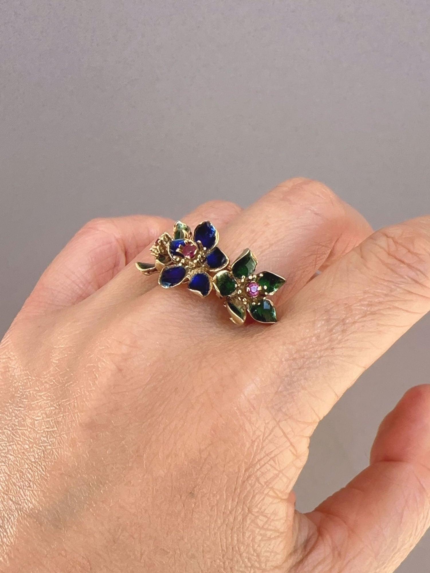 Women's or Men's 14K Gold Vintage Ring with Blue Green Enamel Flowers with Ruby Center R6734 For Sale