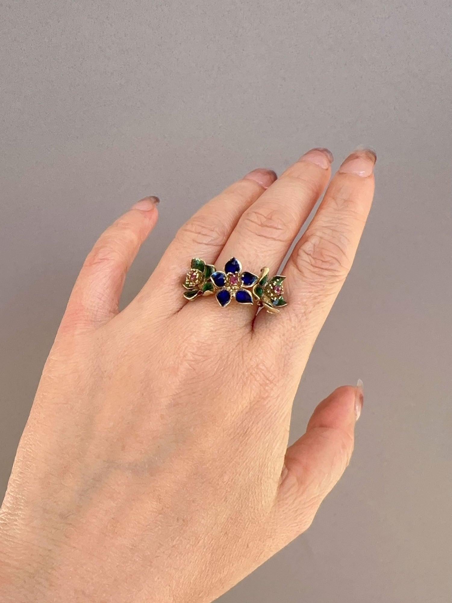 14K Gold Vintage Ring with Blue Green Enamel Flowers with Ruby Center R6734 For Sale 2