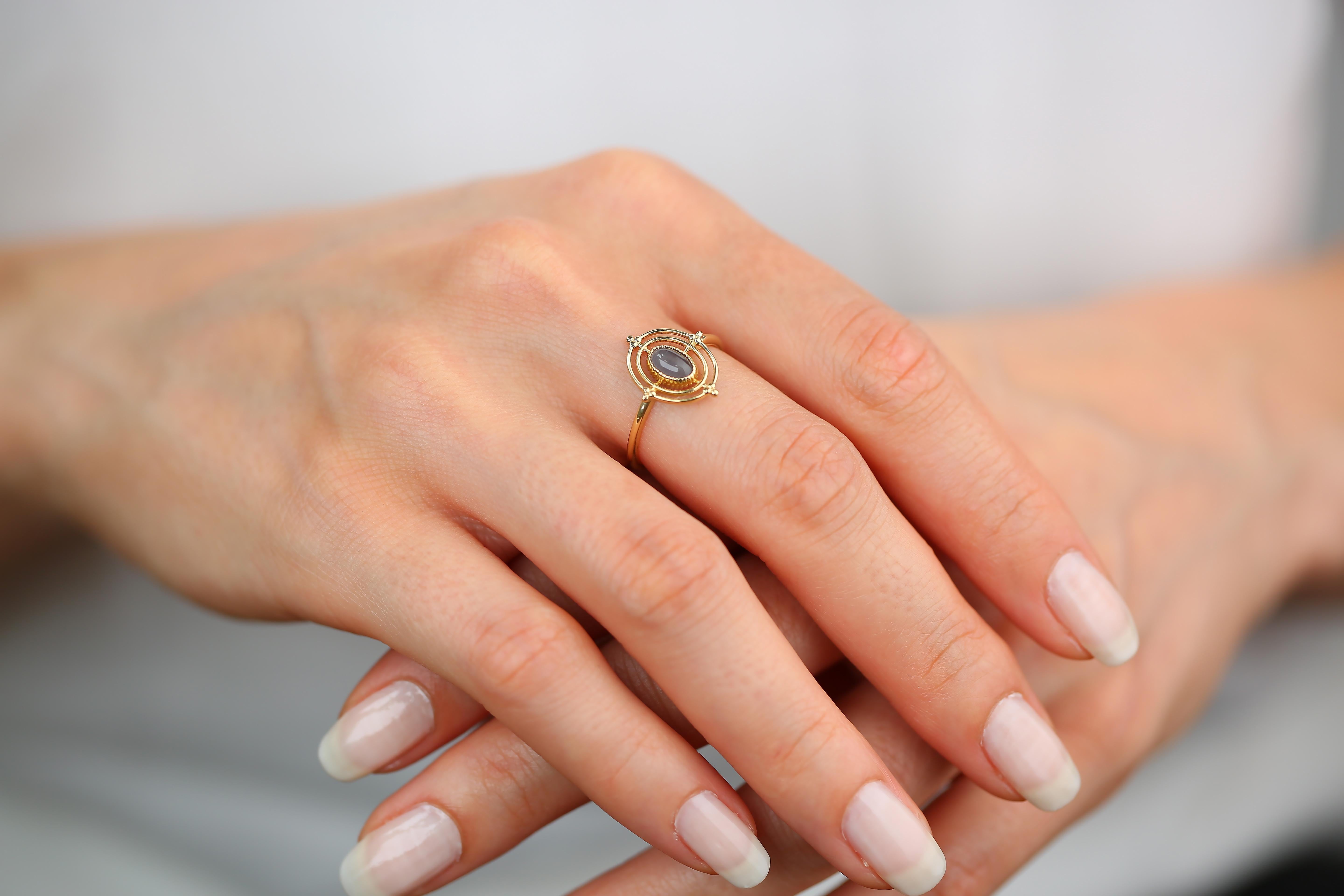 For Sale:  14K Gold Vintage Style Oval Cut Smoky Quartz Ring 2