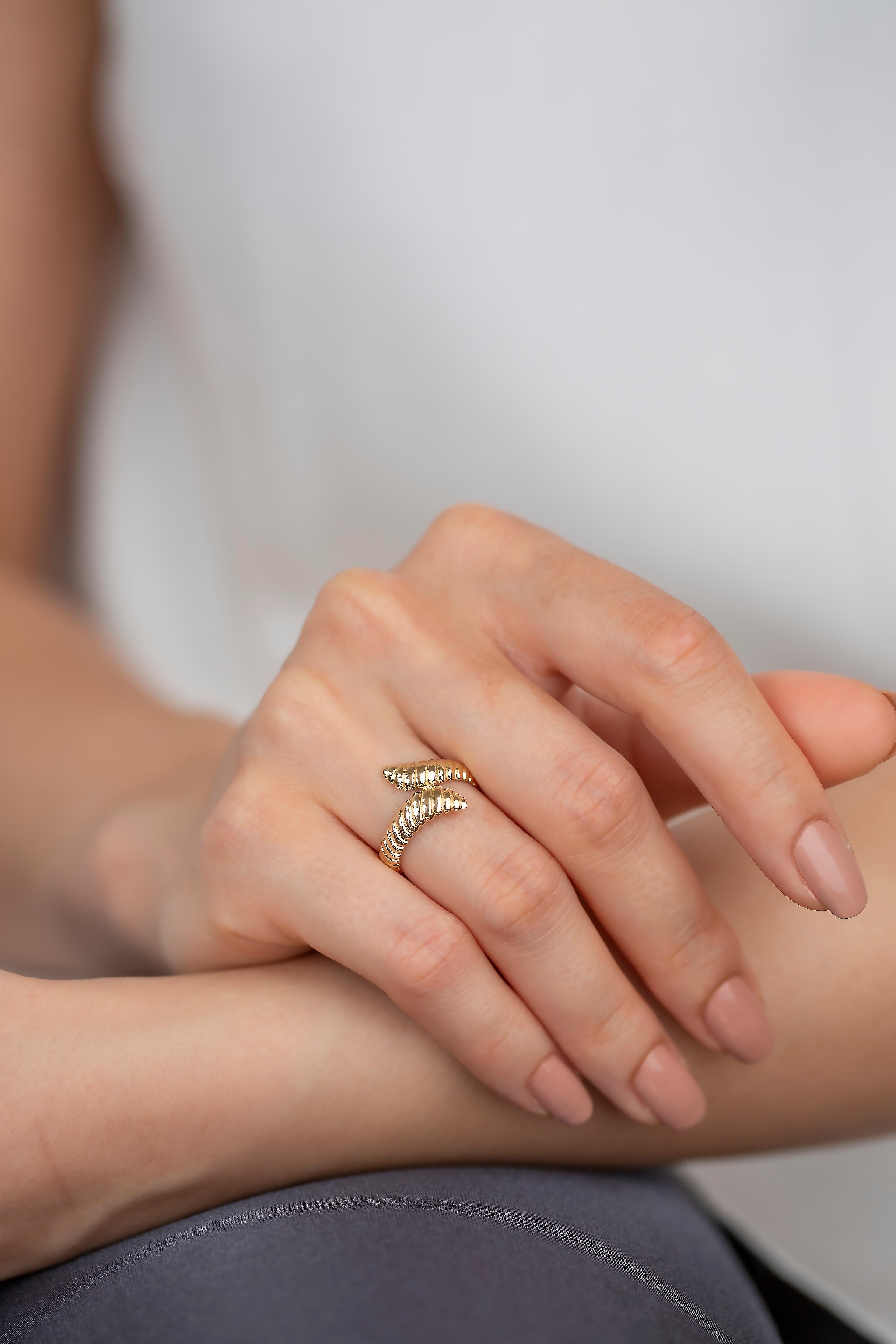 For Sale:  14K Gold Wavy Dome Ring, 14K Gold Croissant Ring, Wavy Croissant Ring 3