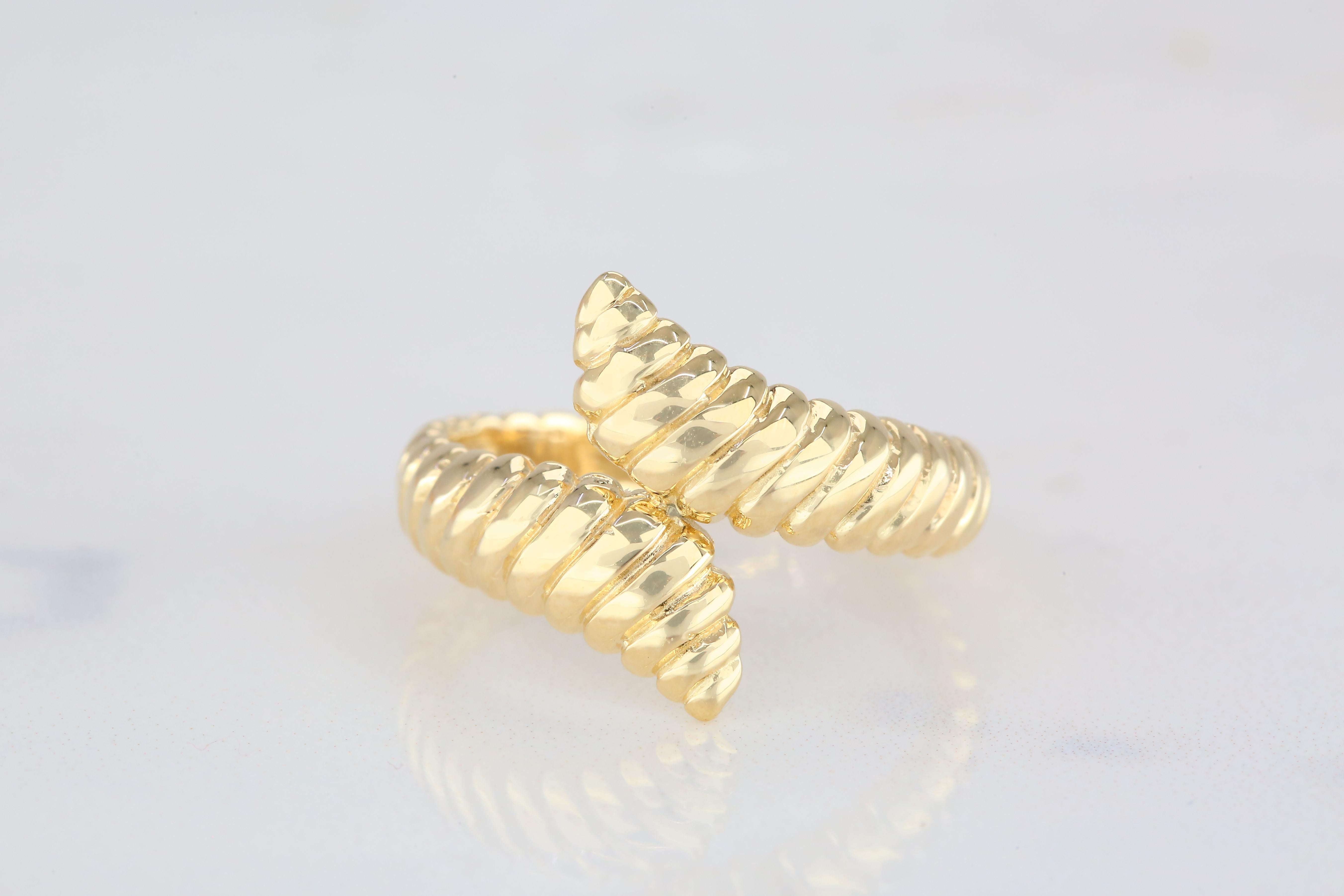 14K Gold Wavy Dome Ring, 14K Gold Croissant Ring, Wavy Croissant Ring () 5