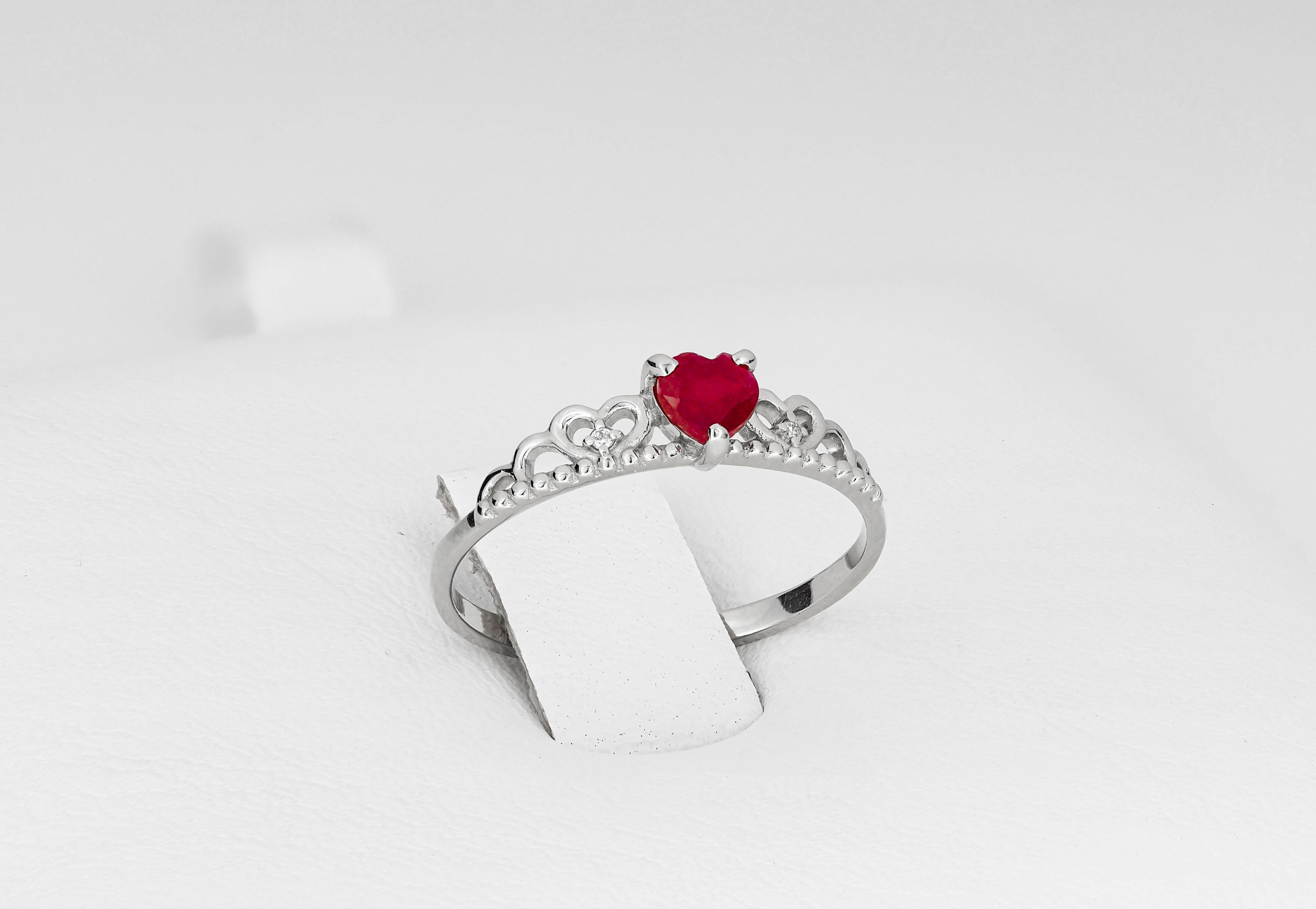 For Sale:  Heart Ruby ring in 14 karat gold, Tiara Ring.  5