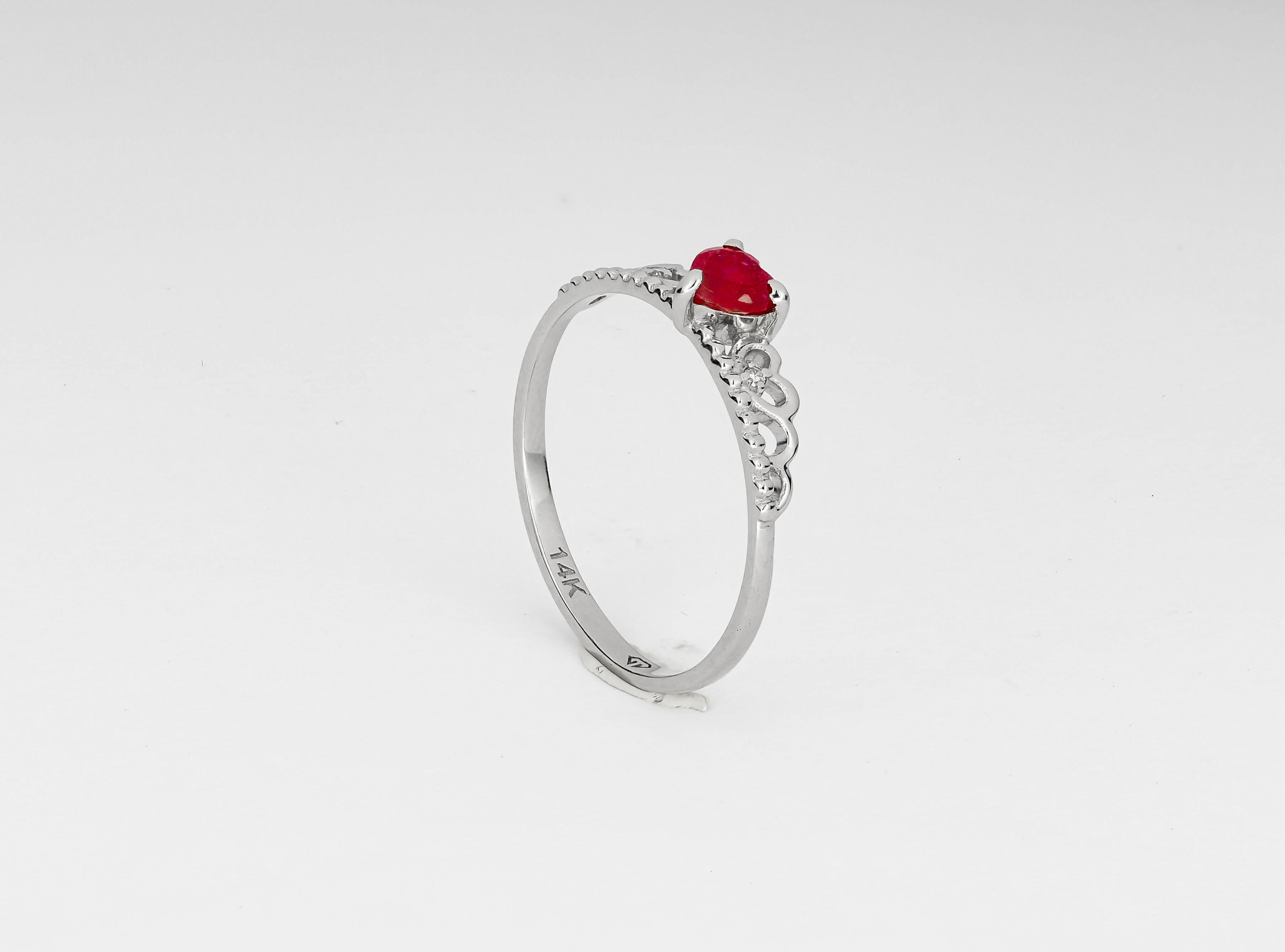 For Sale:  Heart Ruby ring in 14 karat gold, Tiara Ring.  6