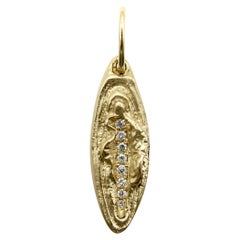 Colgante de oro de 14 quilates "Empoderamiento de la mujer" Colgante de vulva con diamantes