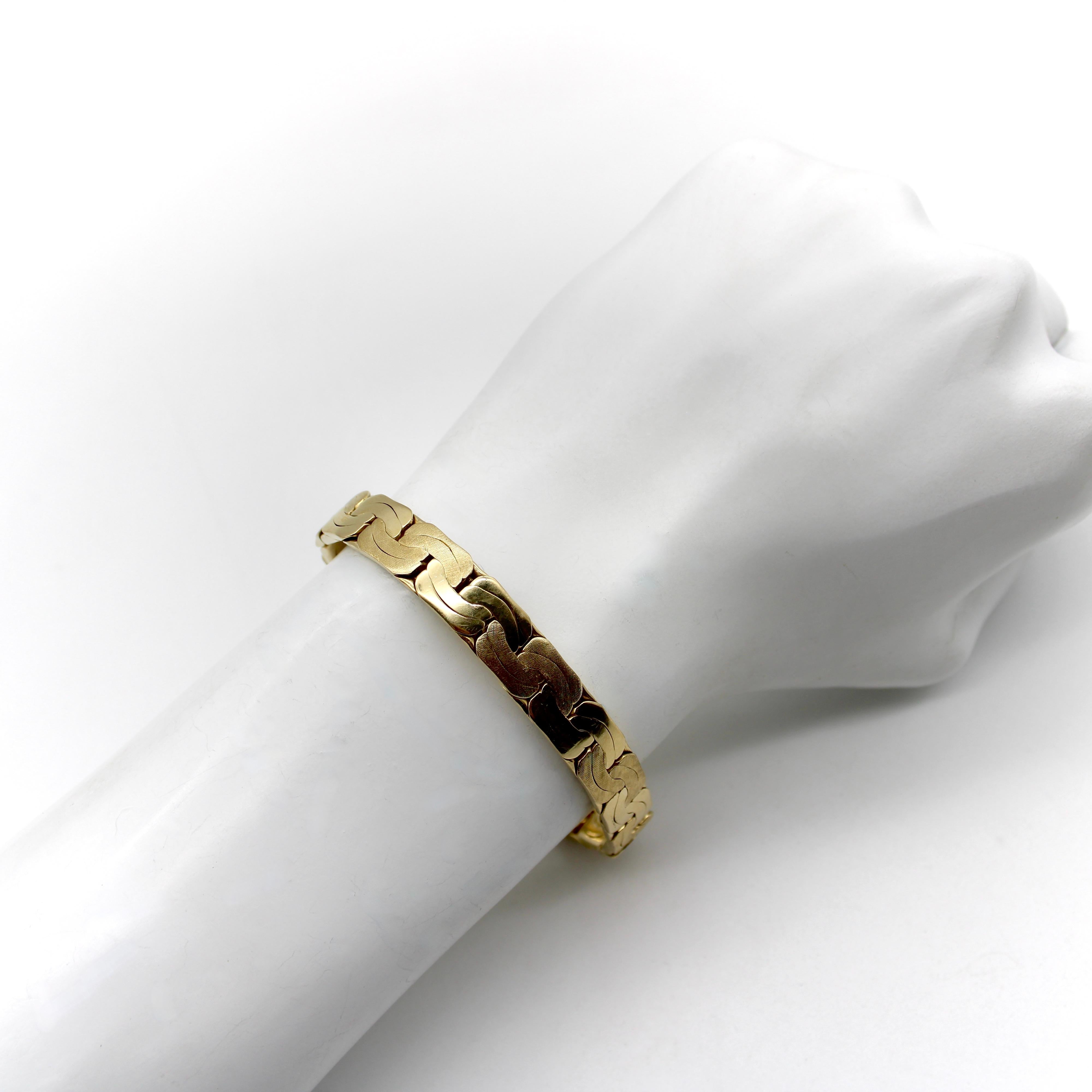 14k Gold gewebtes, abgeflachtes Vintage-Gliederarmband (Moderne) im Angebot