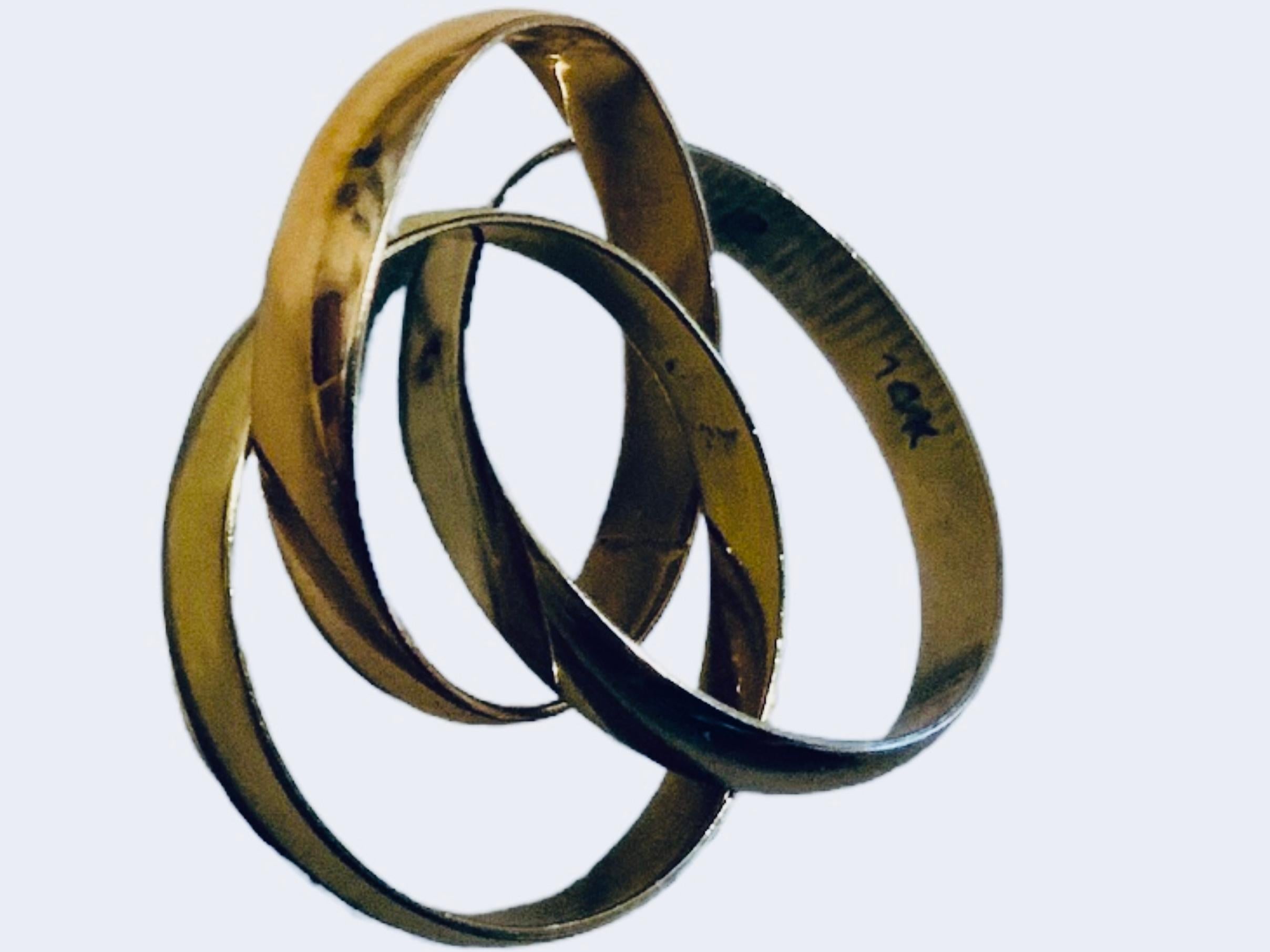 14K Gold (Gelb, Weiß und Rose) Satz von drei Ringen im Zustand „Gut“ im Angebot in Guaynabo, PR