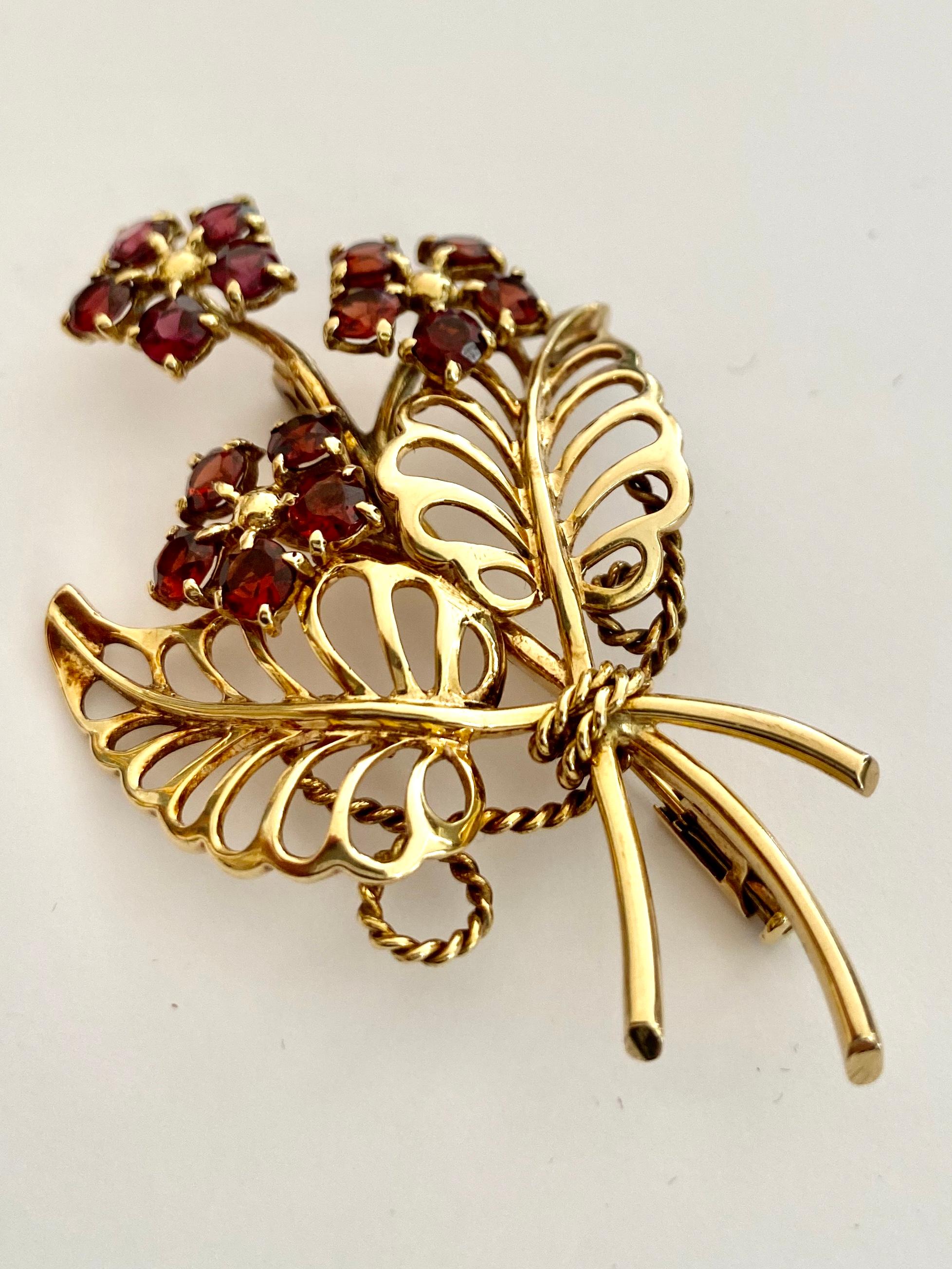 One (1) 14K. Yellow Gold Brooch,  