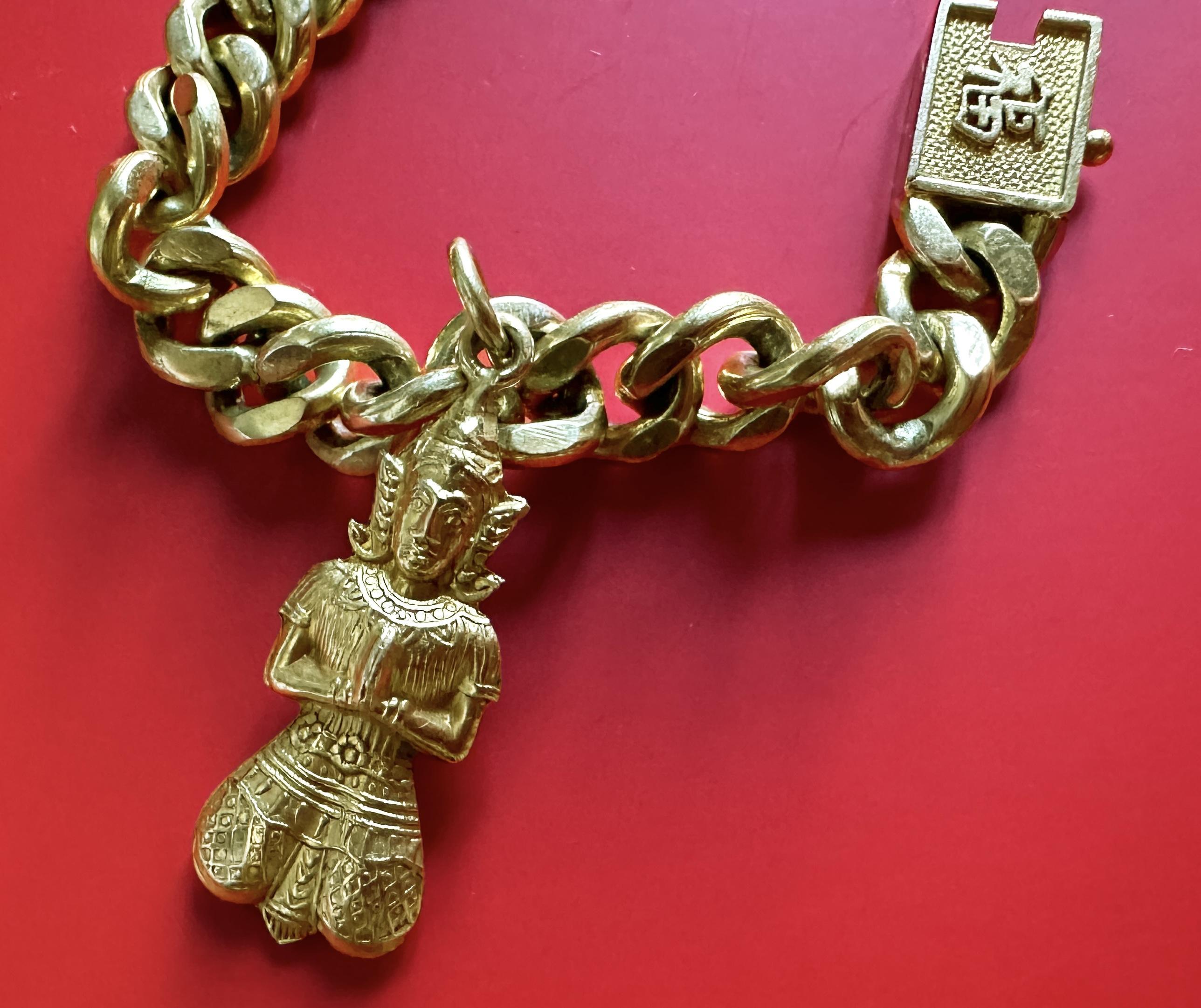14k Good Fortune Bracelet with Chinese Character For Sale 1