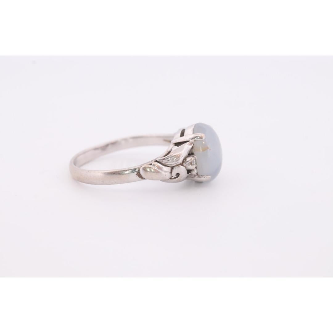 Ovaler Cabochon-Ring aus 14 Karat grauem, echtem Saphir mit Sternmuster. Ovaler Cabochon-Saphir-Krappenschliff im Zustand „Gut“ im Angebot in Port Charlotte, FL