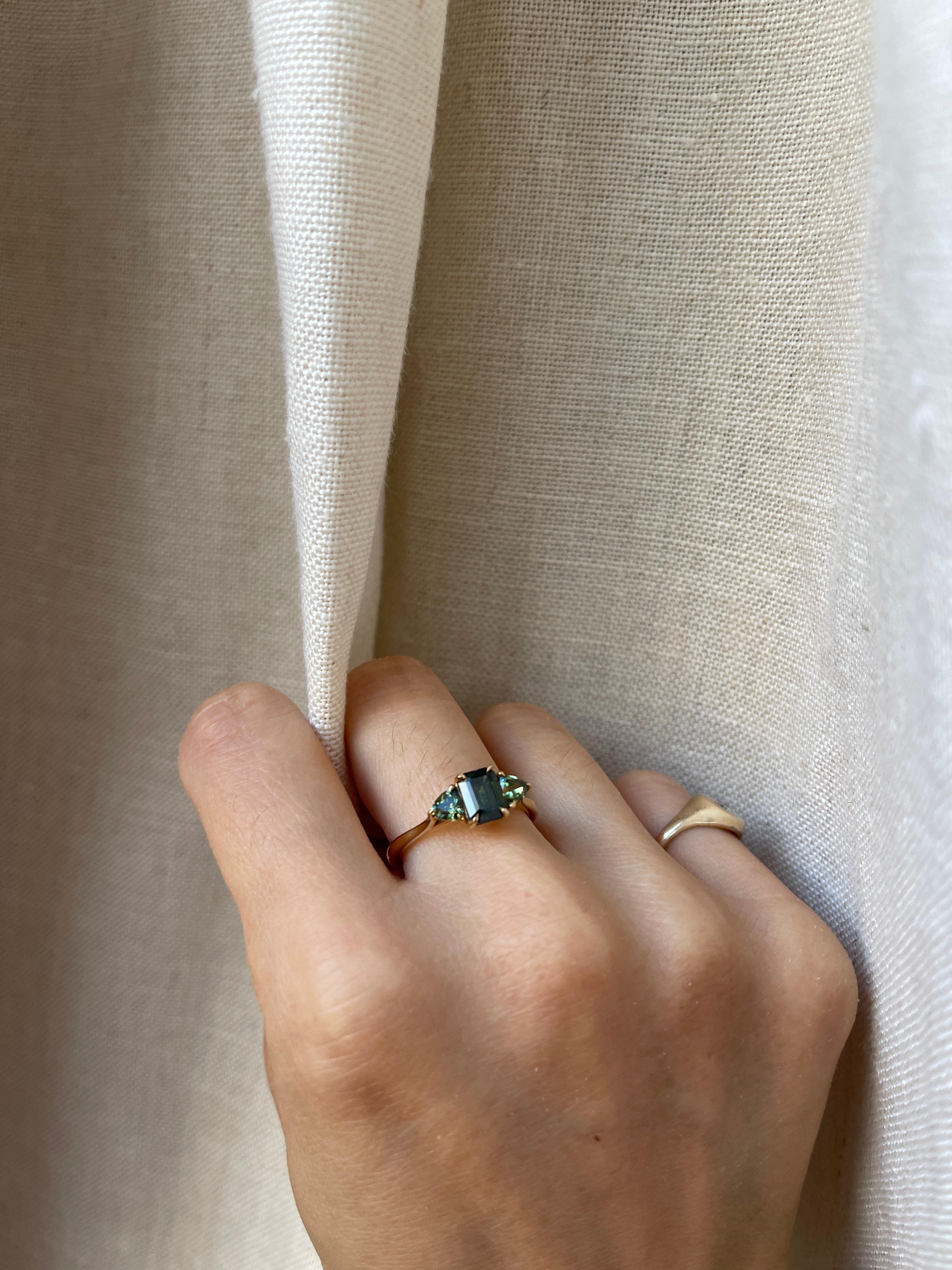 Women's 14K Green Trio Sapphire Ring For Sale