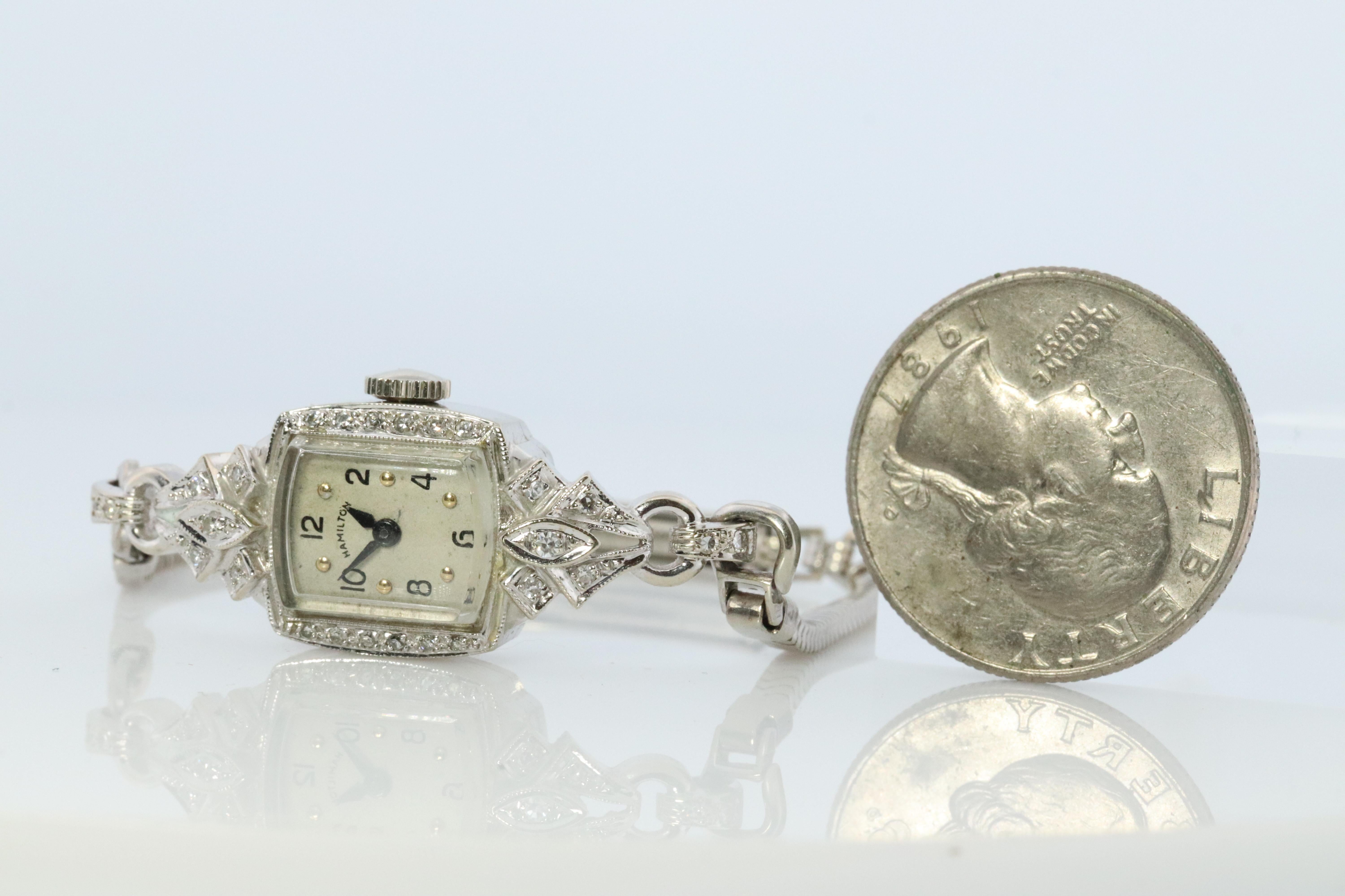 Montre Hamilton en diamant 14 carats. Vintage Ladies Hamilton Classic String Wristwatch en vente 1